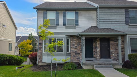 Photo of 1143 N INDEPENDENCE AVE, Provo, UT 84604 (MLS # 2179498)