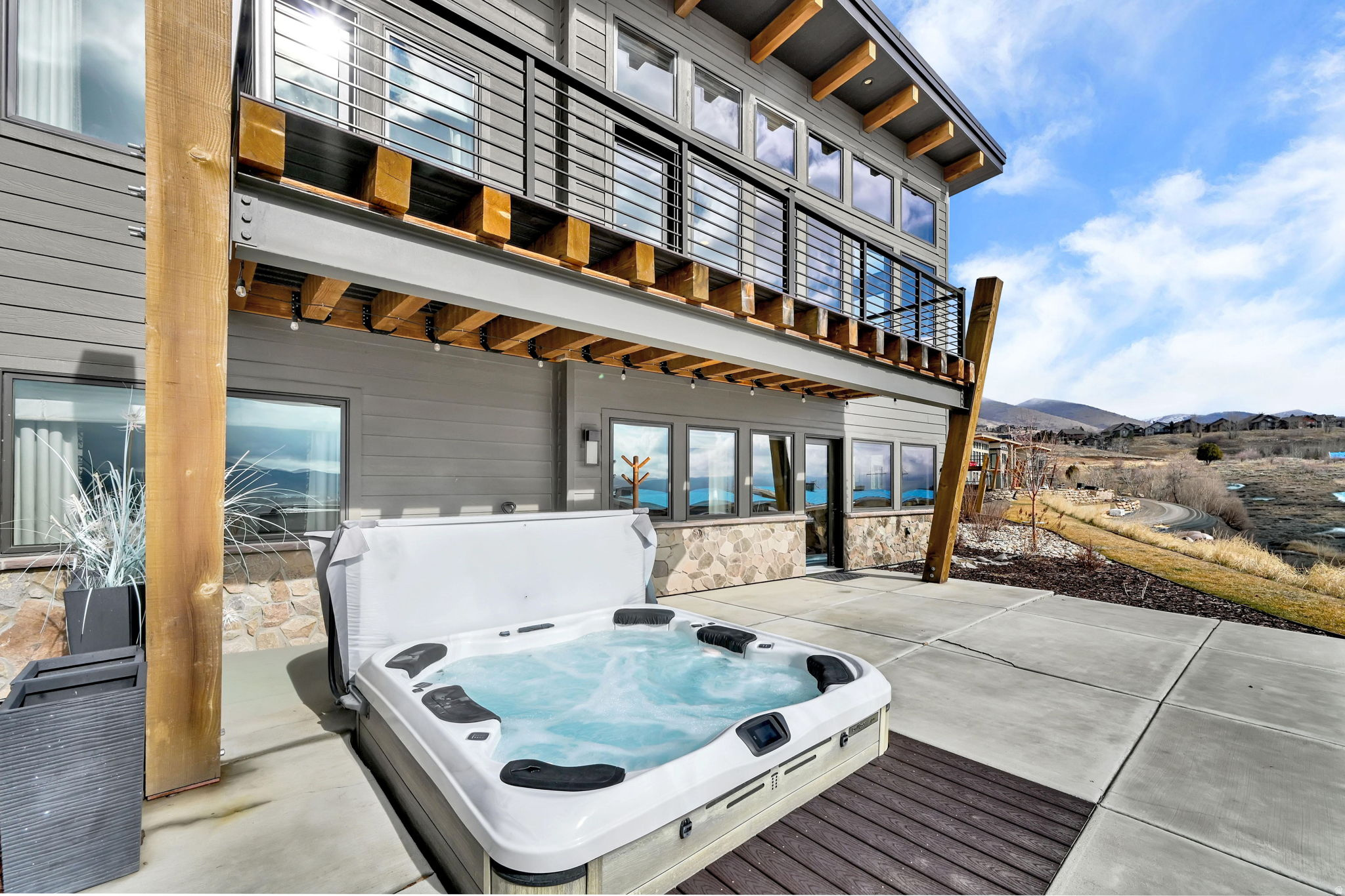 THE RIDGE TOWNHOMES - Residential