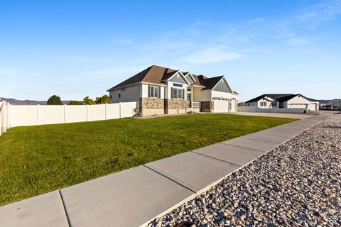 Tiny photo for 643 S WOODRUFF WAY, Grantsville, UT 84029 (MLS # 2114433)