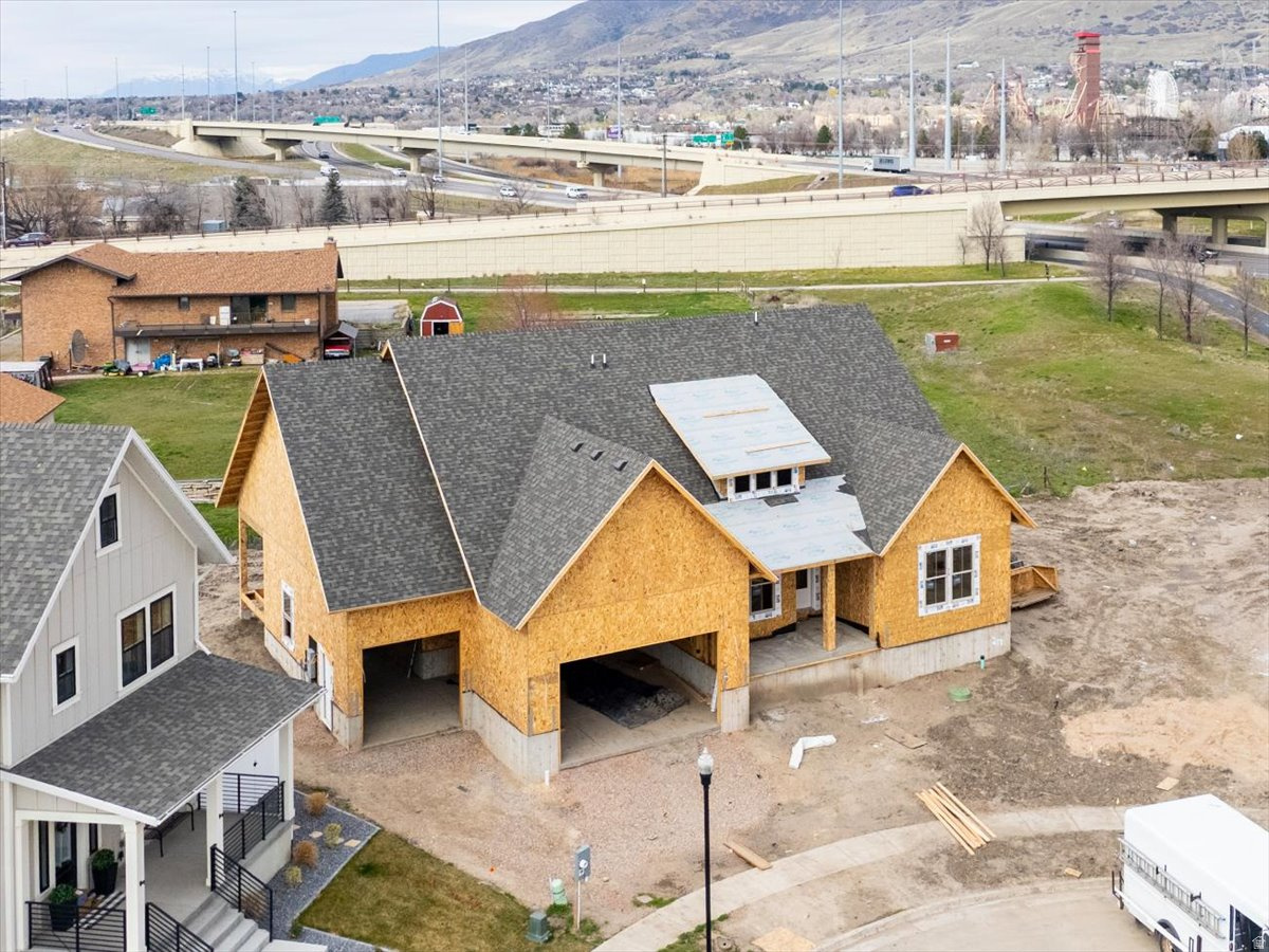 MOUNTAIN VIEW ESTATES - Residential