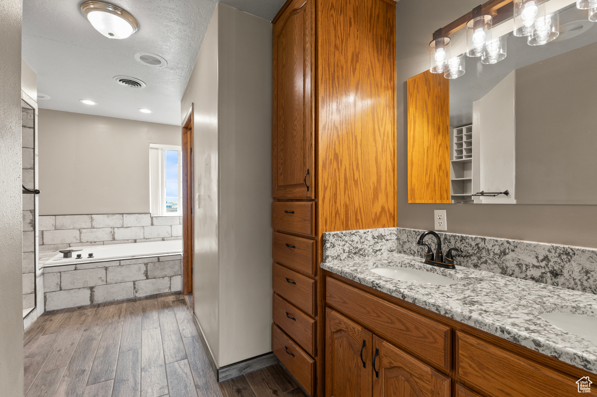 BRADIE HANSEN SUBDIVISION - Residential