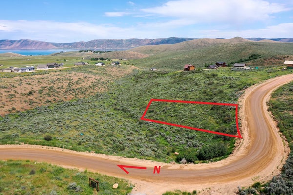 3330 S CHUKAR DR # 40, GARDEN CITY, UT 84028 - Image 22abc7169f47f3c2e24b9a0f8d96d3d8/3148201024