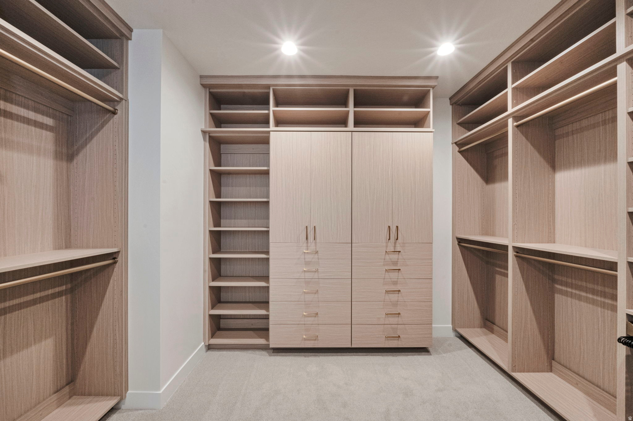 BEACON POINTE - Residential