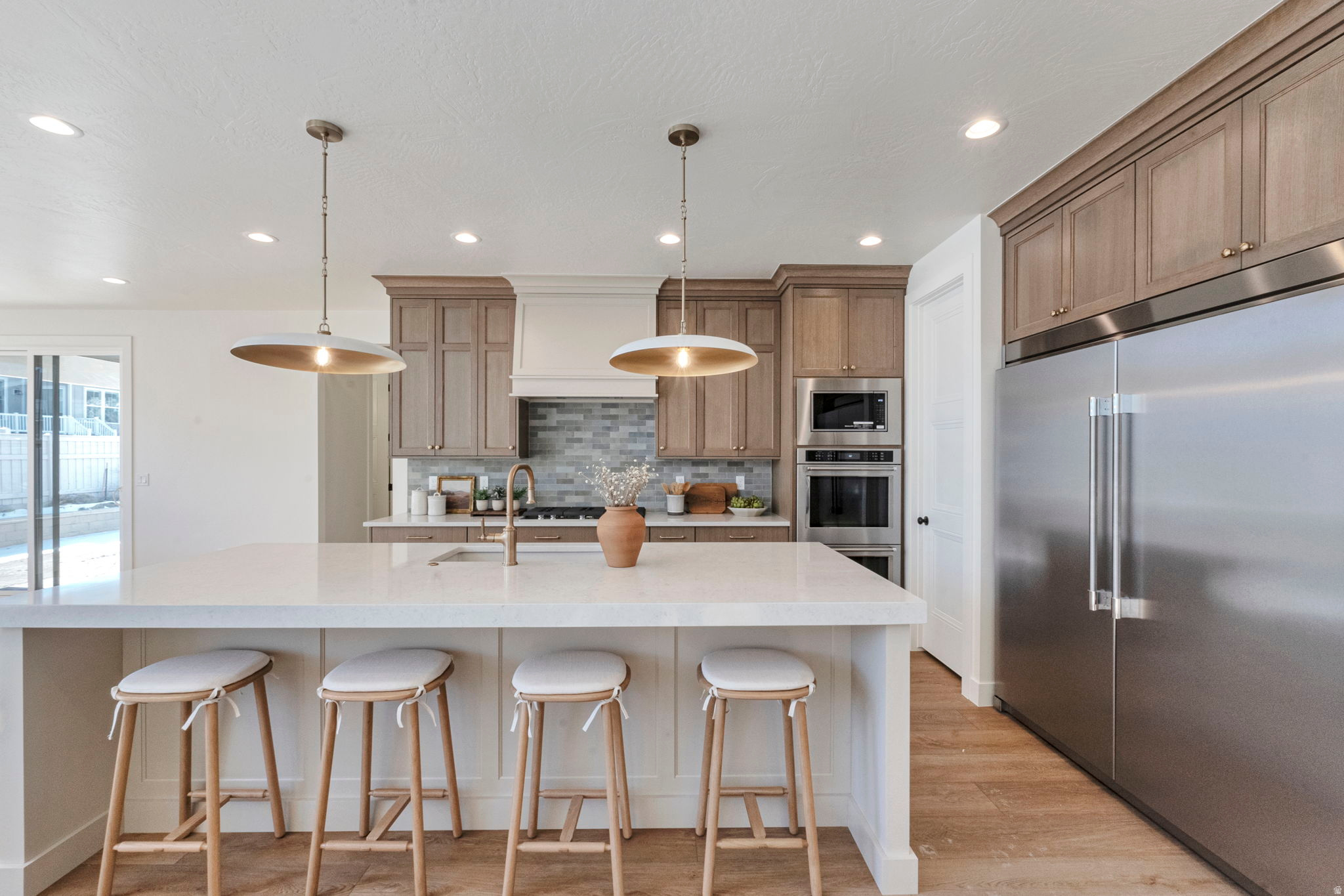 BEACON POINTE - Residential