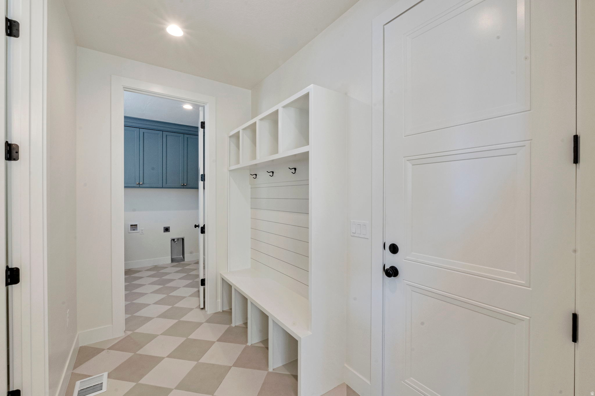 BEACON POINTE - Residential