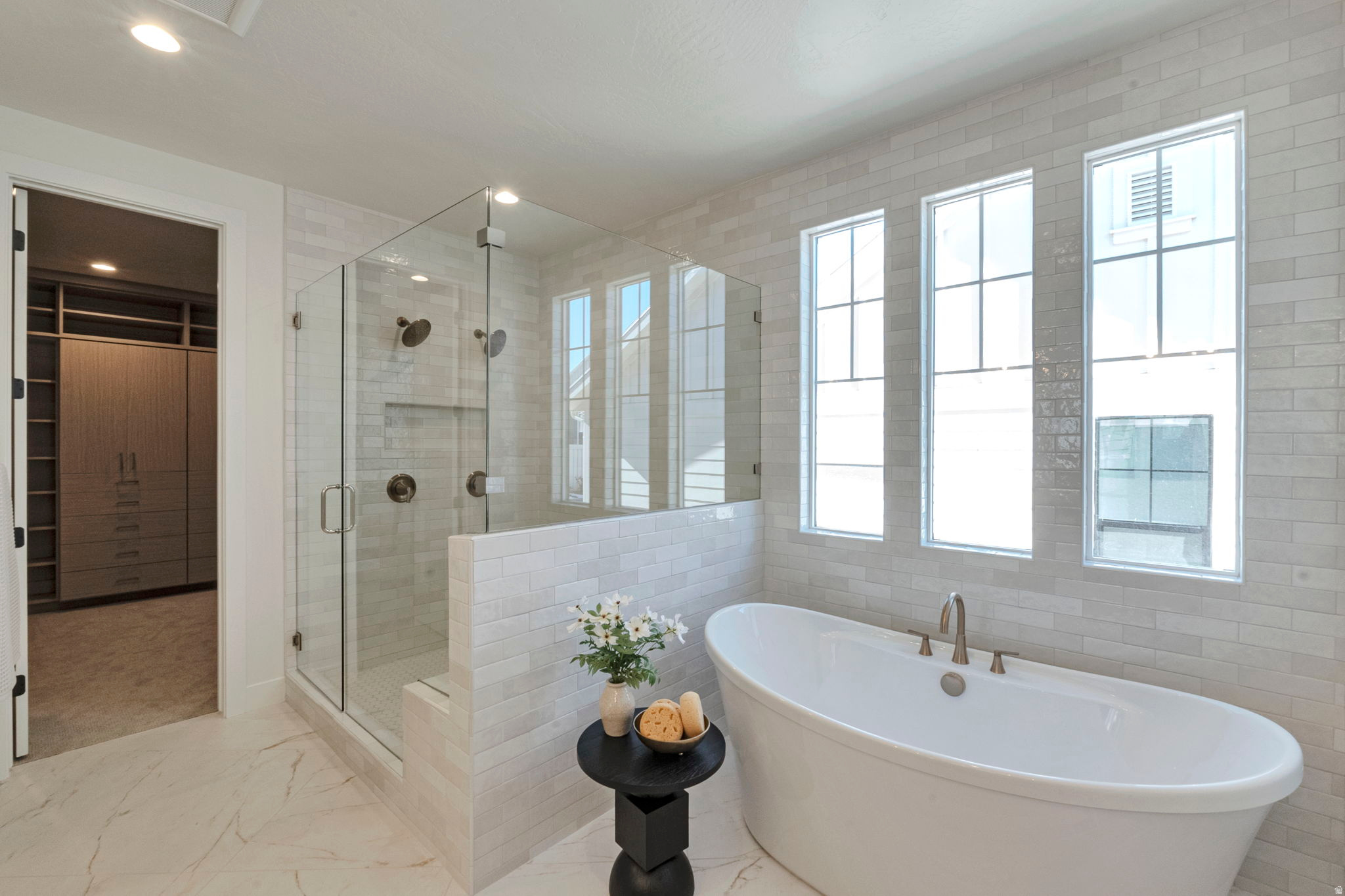 BEACON POINTE - Residential