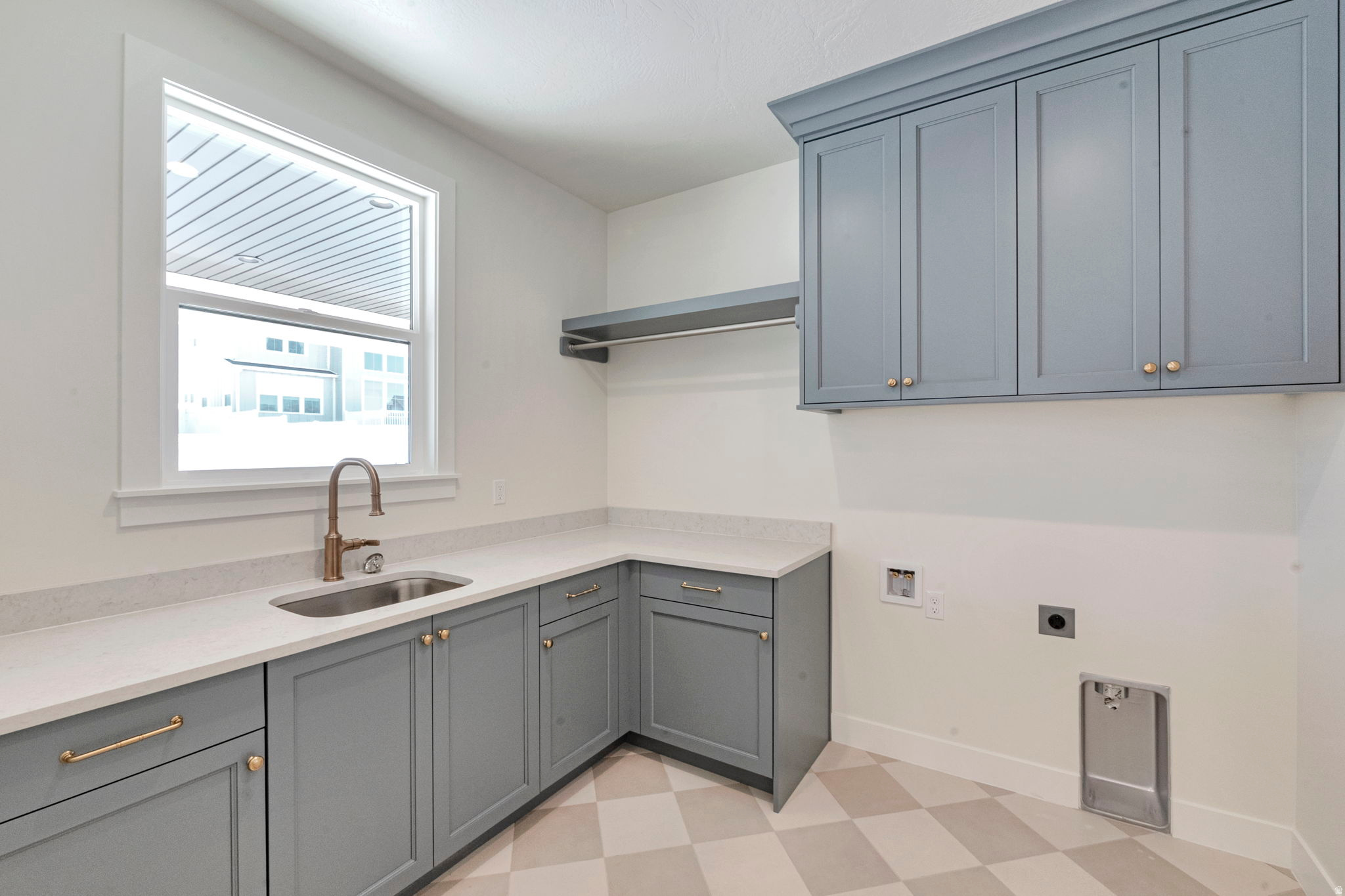 BEACON POINTE - Residential