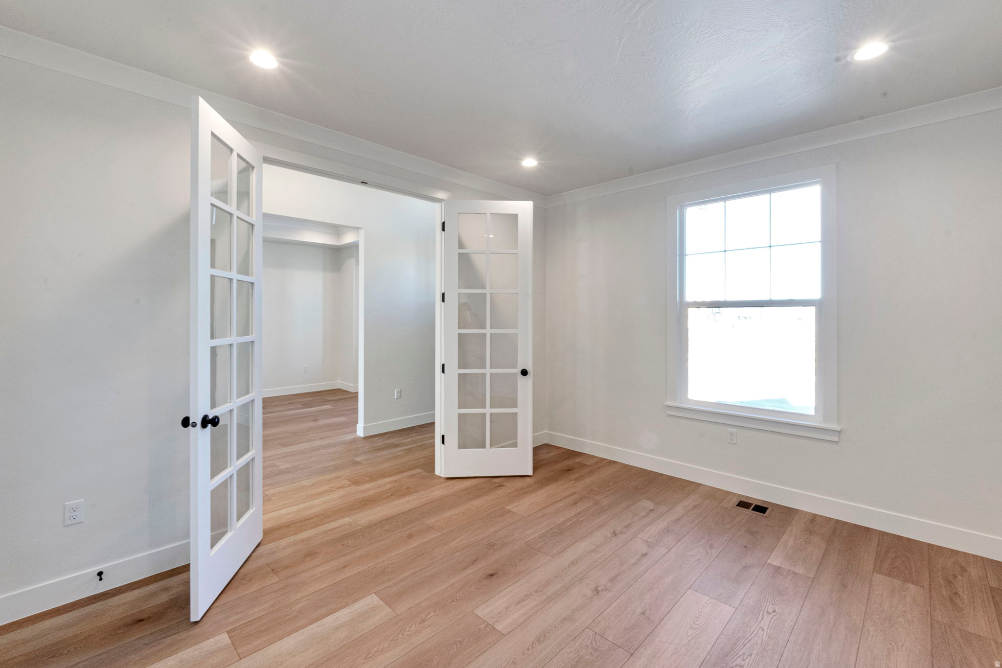 BEACON POINTE - Residential