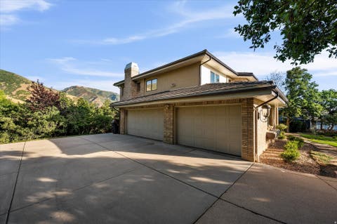 Tiny photo for 6082 BREEZE CIR, South Ogden, UT 84403 (MLS # 2180001)