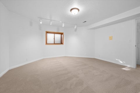 Tiny photo for 6082 BREEZE CIR, South Ogden, UT 84403 (MLS # 2180001)