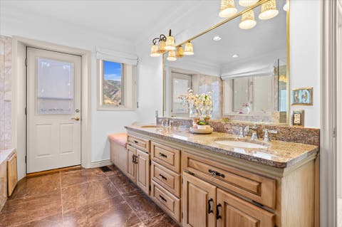 Tiny photo for 6082 BREEZE CIR, South Ogden, UT 84403 (MLS # 2180001)