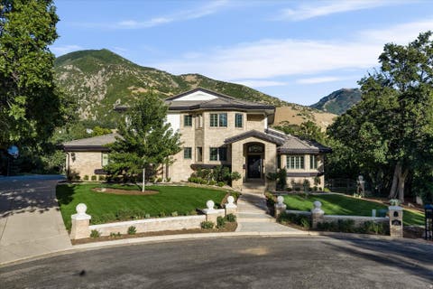 Photo of 6082 BREEZE CIR, South Ogden, UT 84403 (MLS # 2180001)