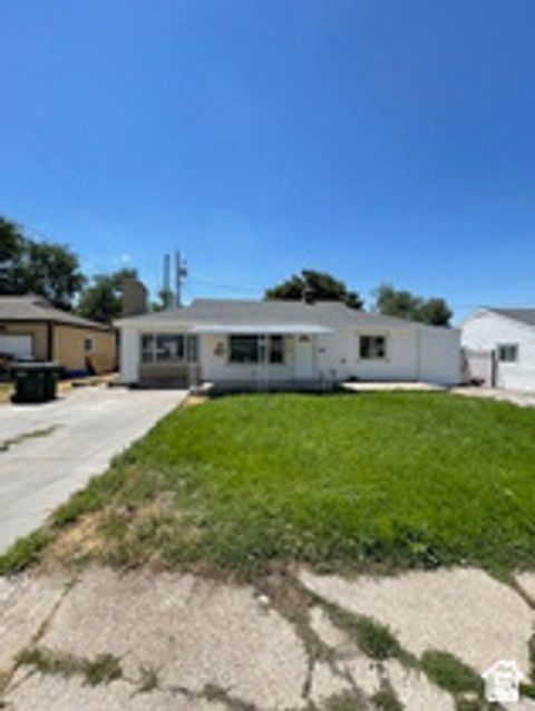 Photo of 131 N 1ST St, Tooele, UT 84074 (MLS # 2128582)