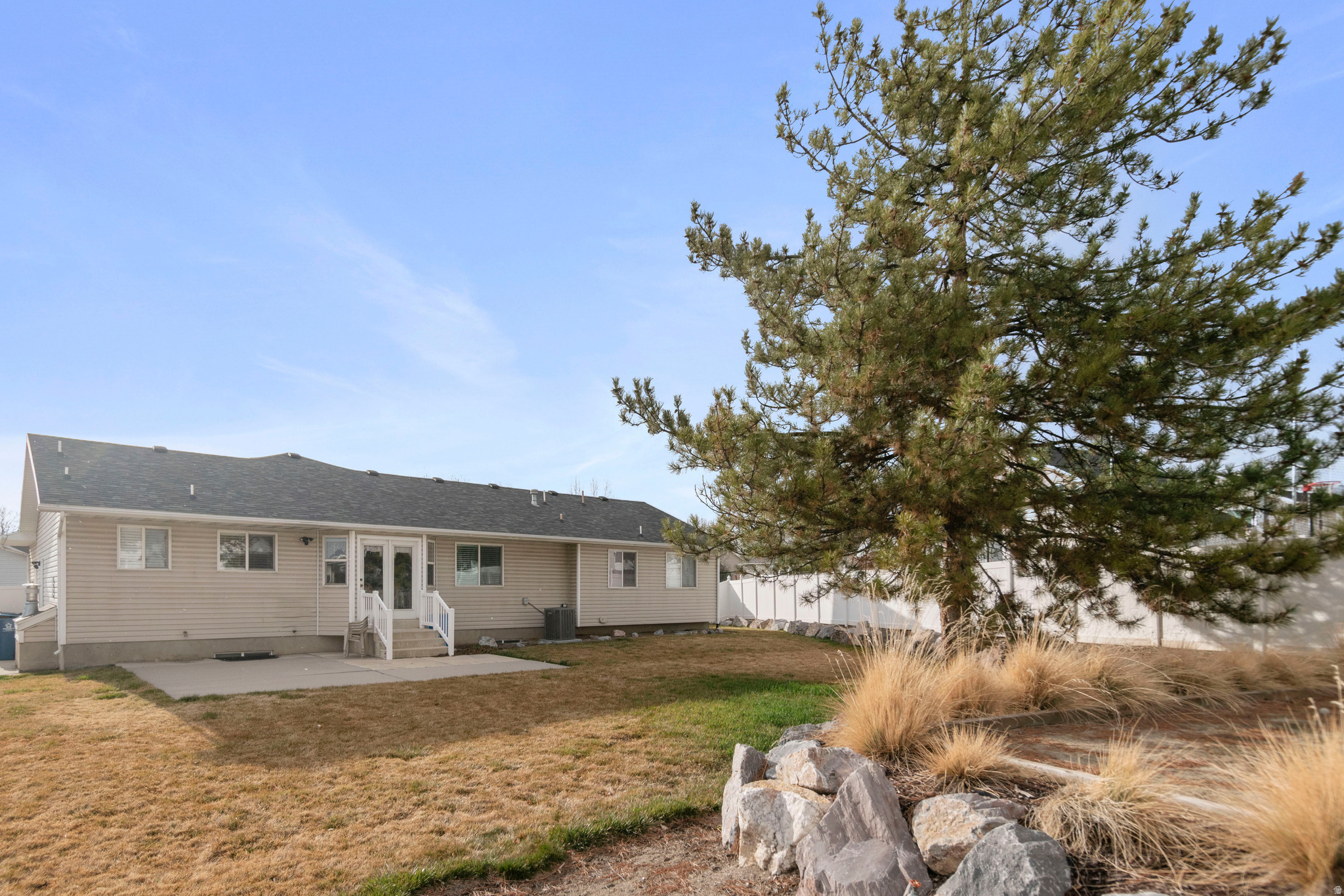 WEST MEADOWS - Residential