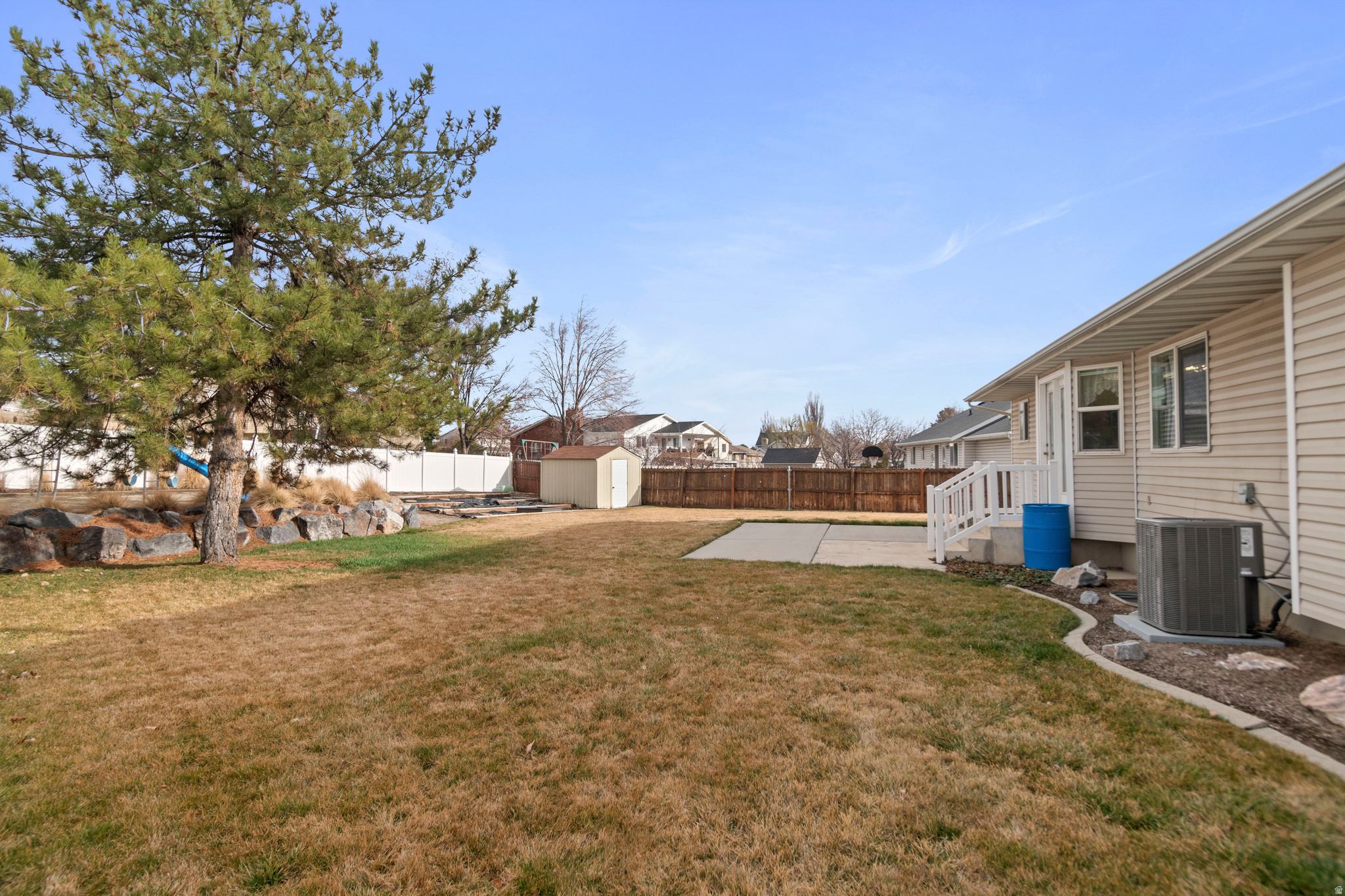 WEST MEADOWS - Residential