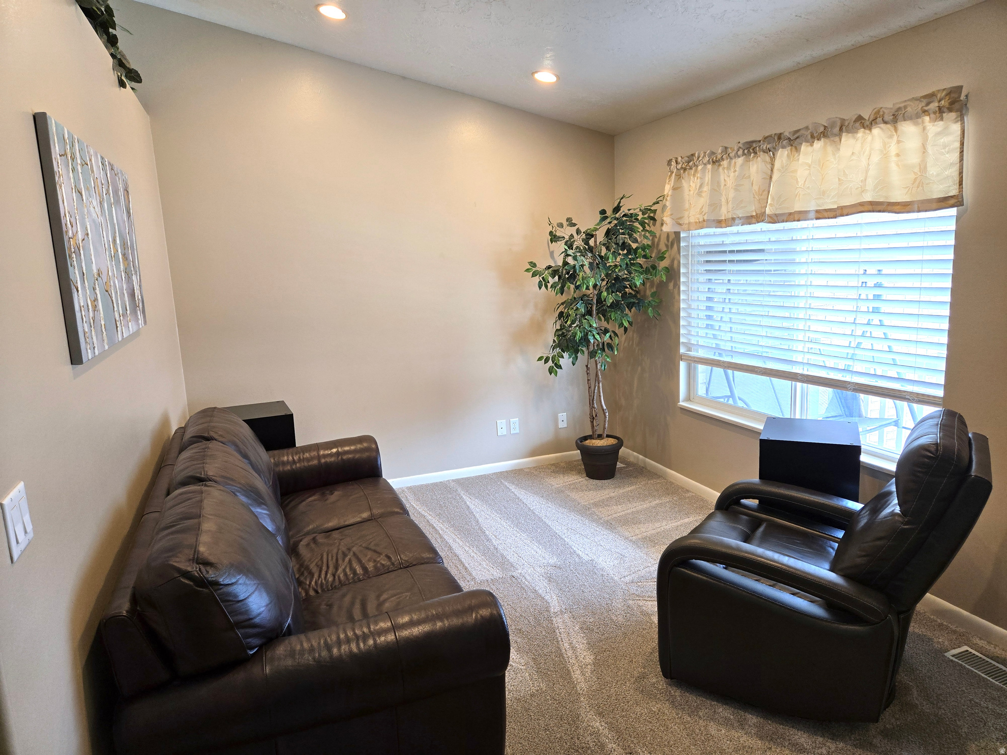 WEST MEADOWS - Residential