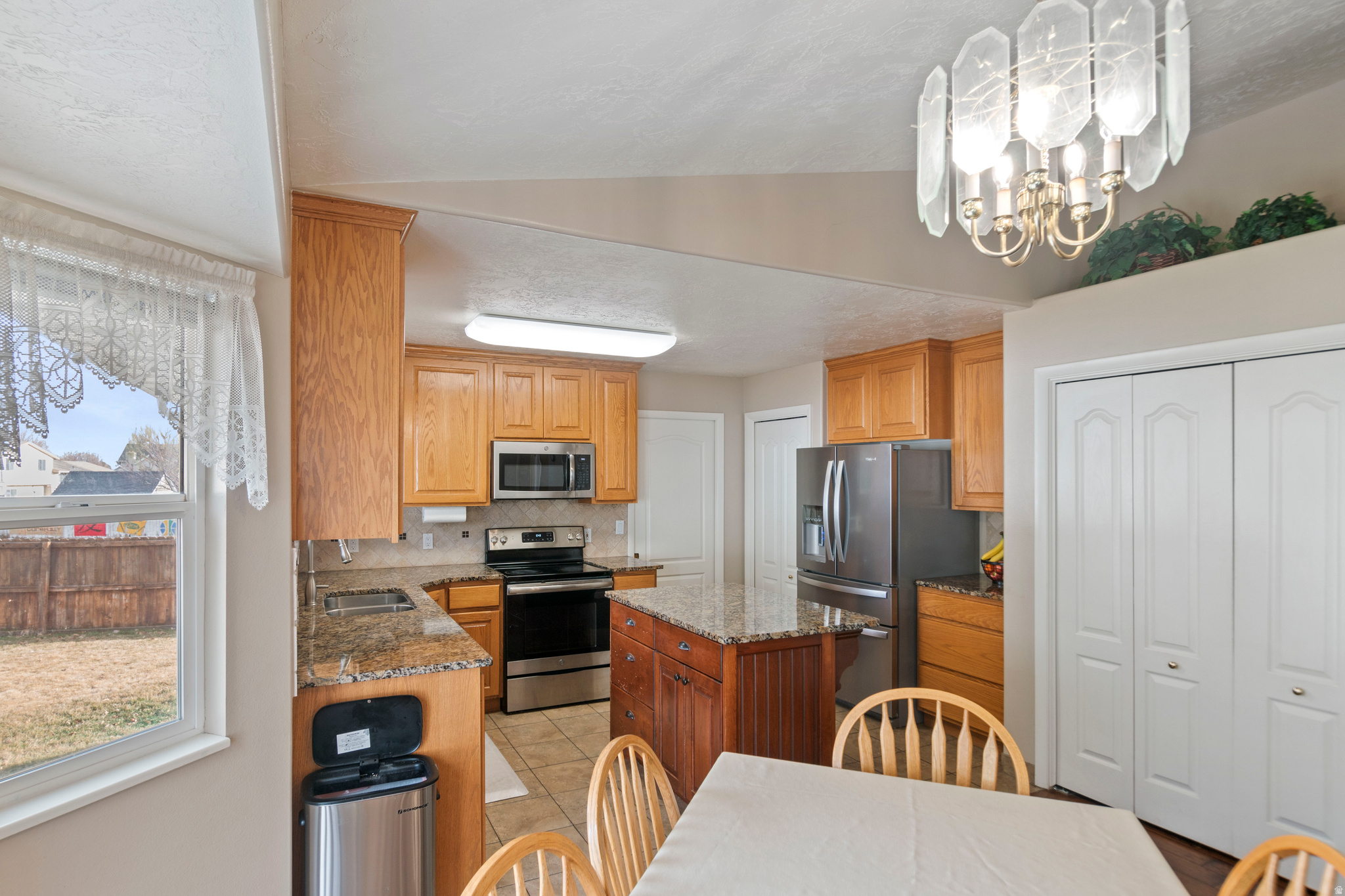 WEST MEADOWS - Residential