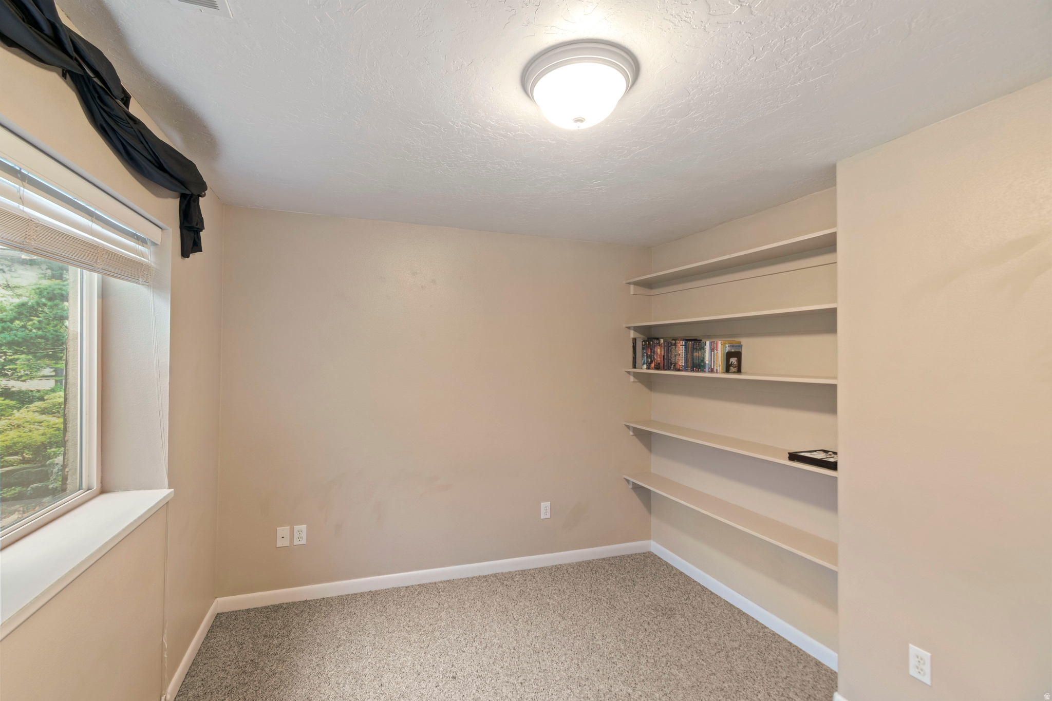 WEST MEADOWS - Residential