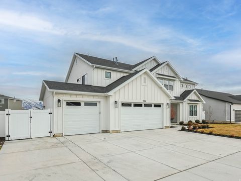Tiny photo for 3301 S 2410 W, Syracuse, UT 84075 (MLS # 2154978)