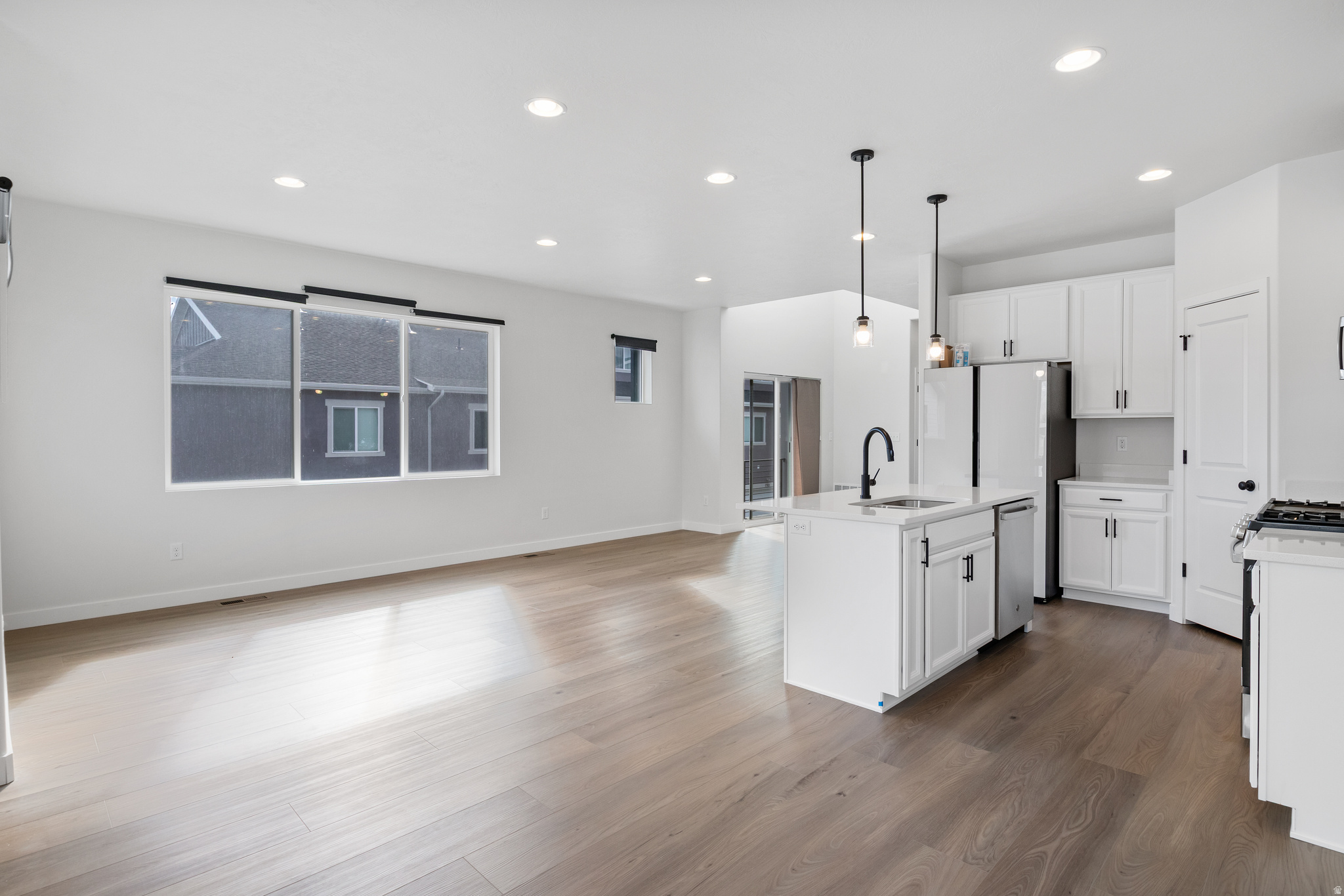 MEADOWBROOK - Residential