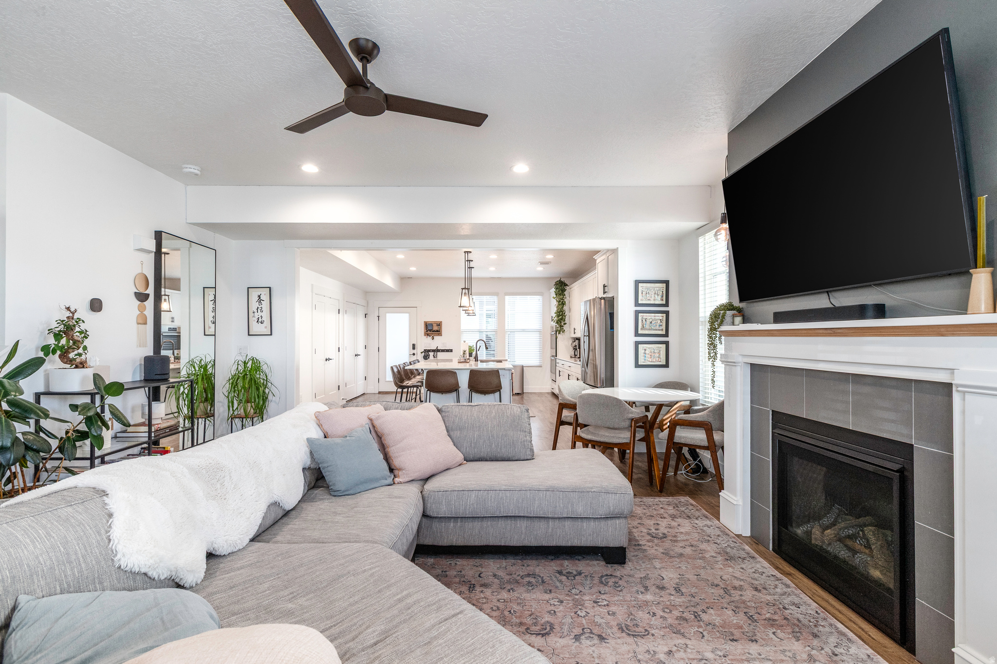 DAYBREAK - Residential