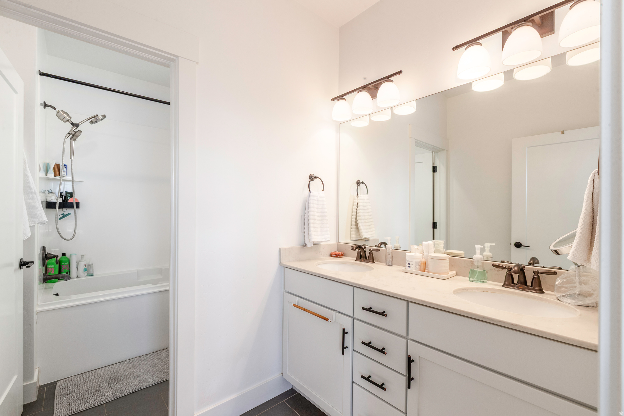 DAYBREAK - Residential