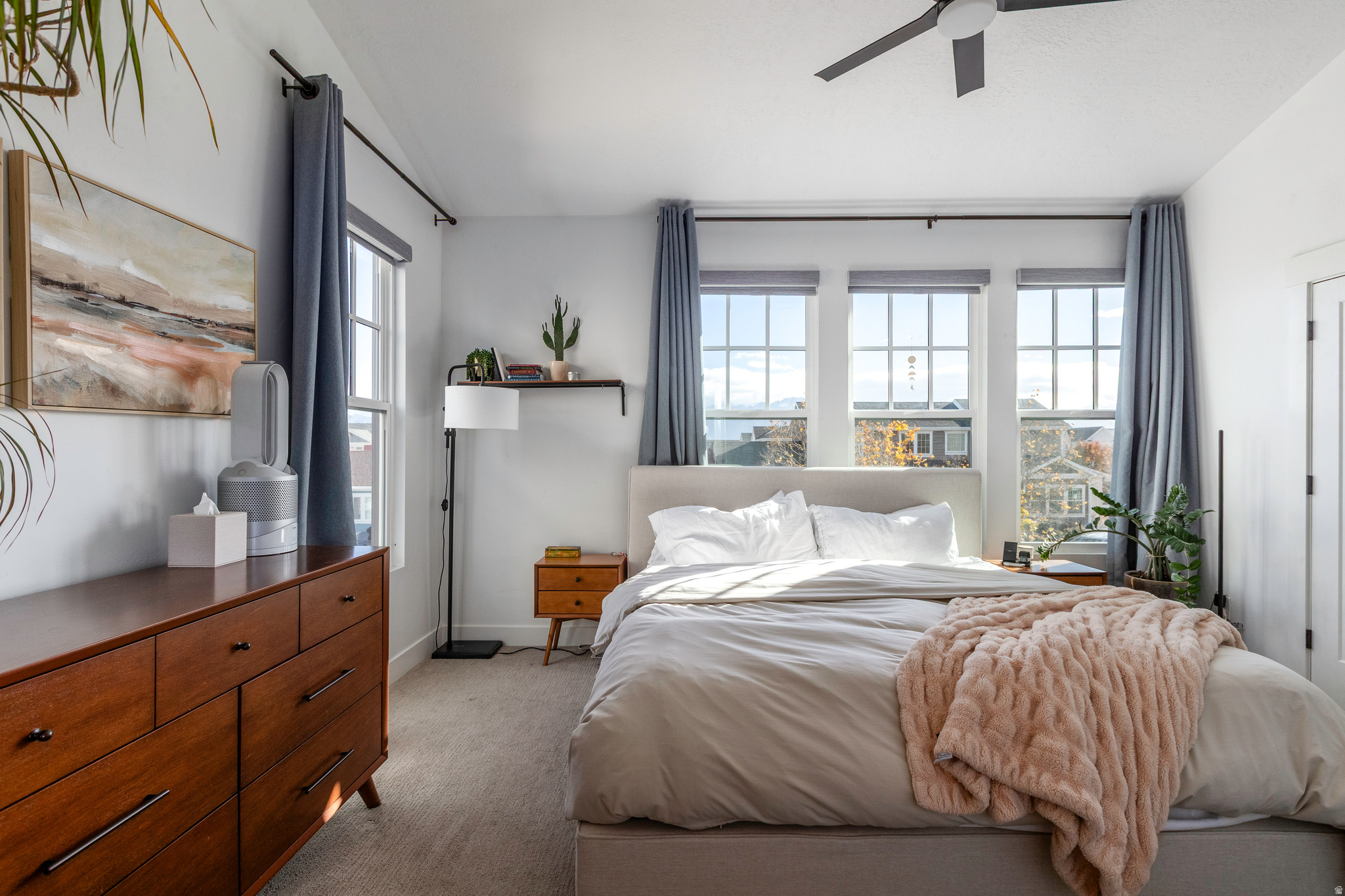 DAYBREAK - Residential