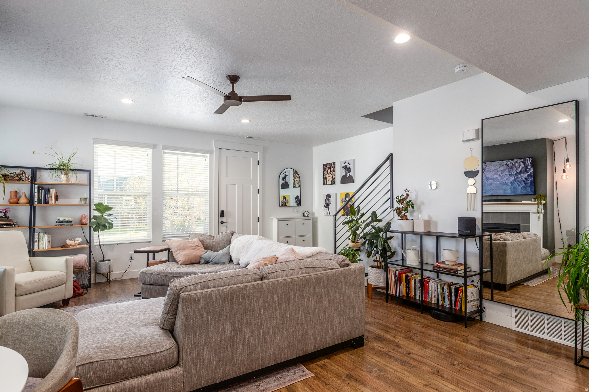 DAYBREAK - Residential