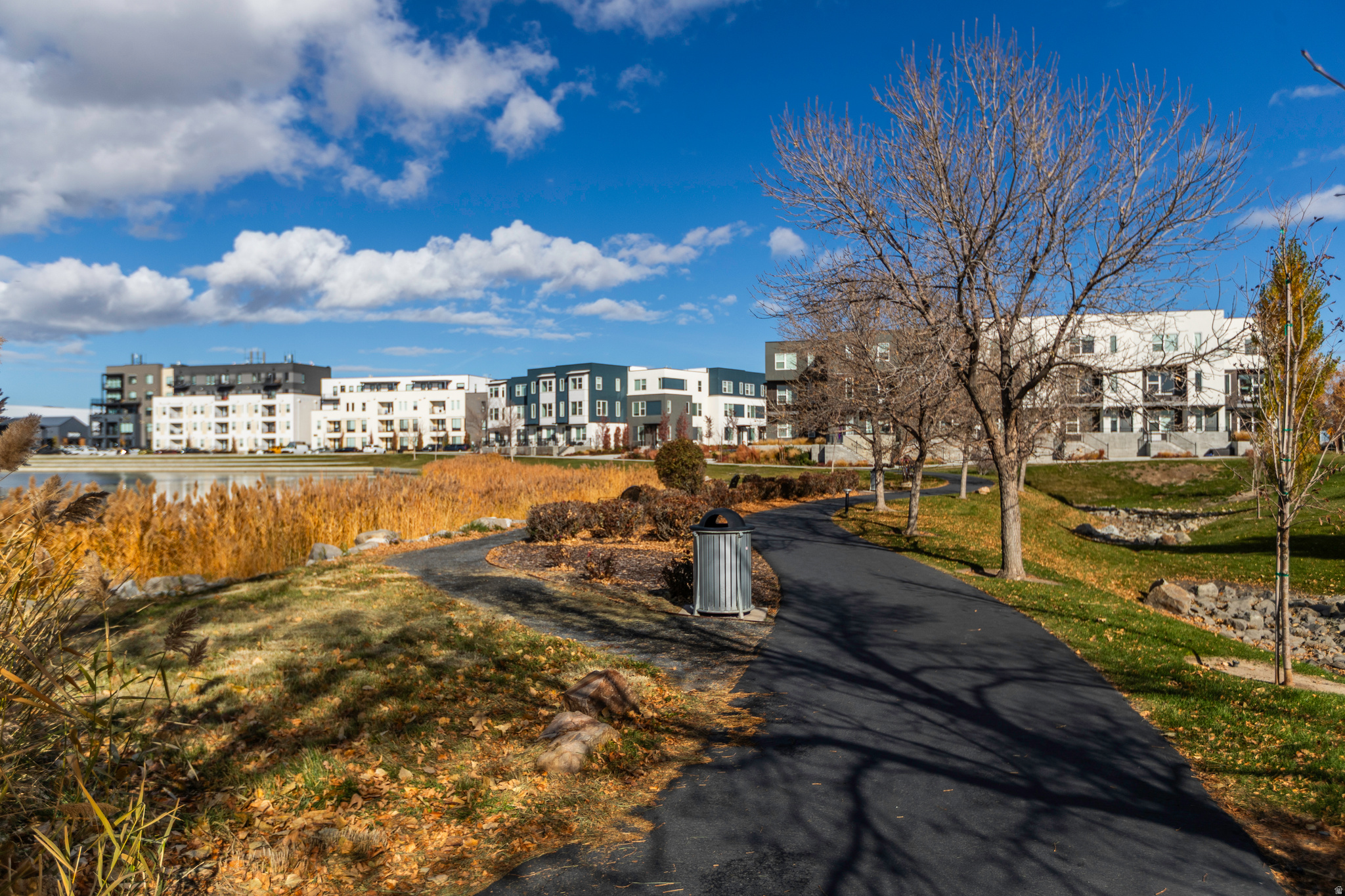 DAYBREAK - Residential