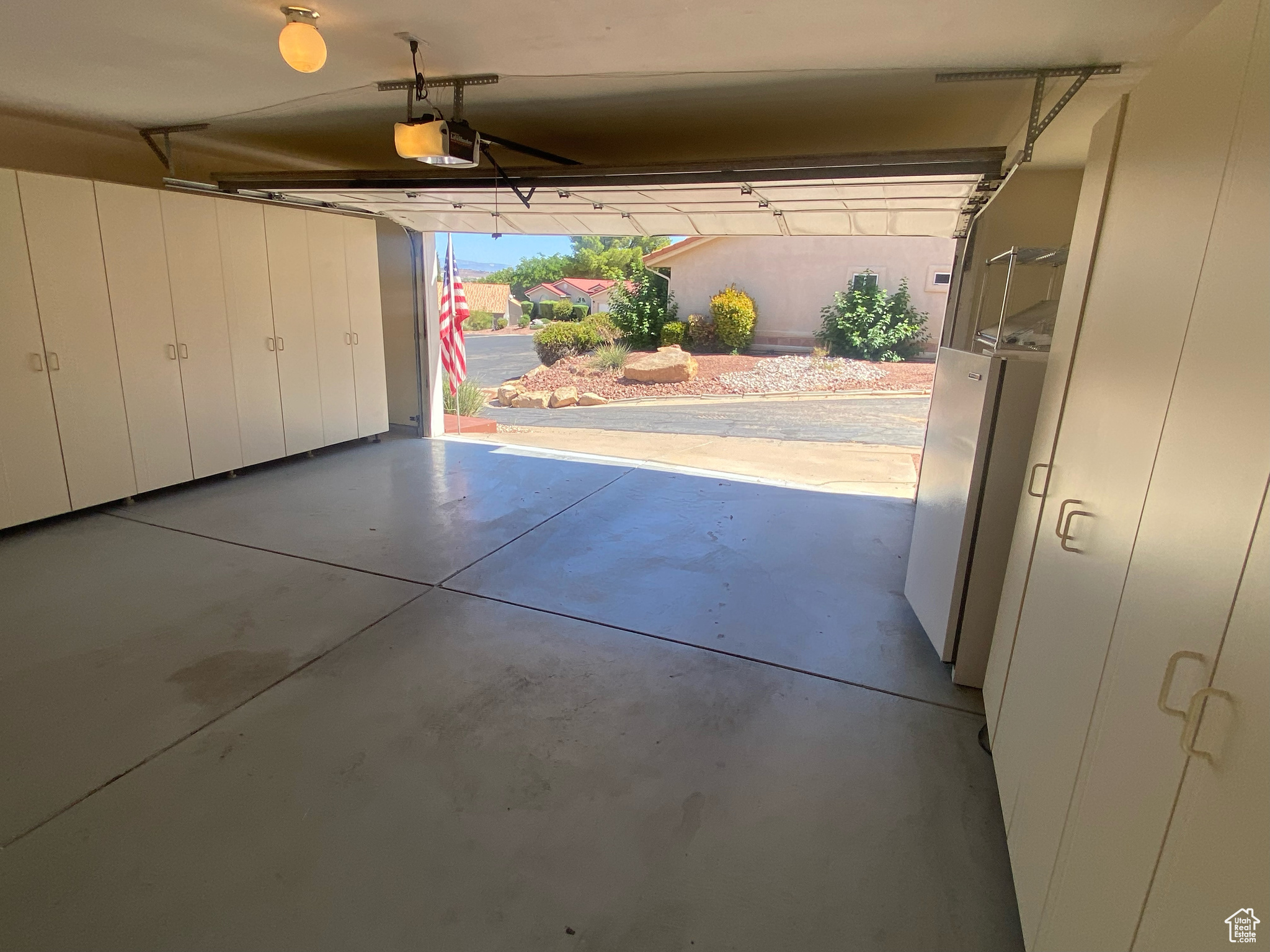 DESERT IMAGES - Residential