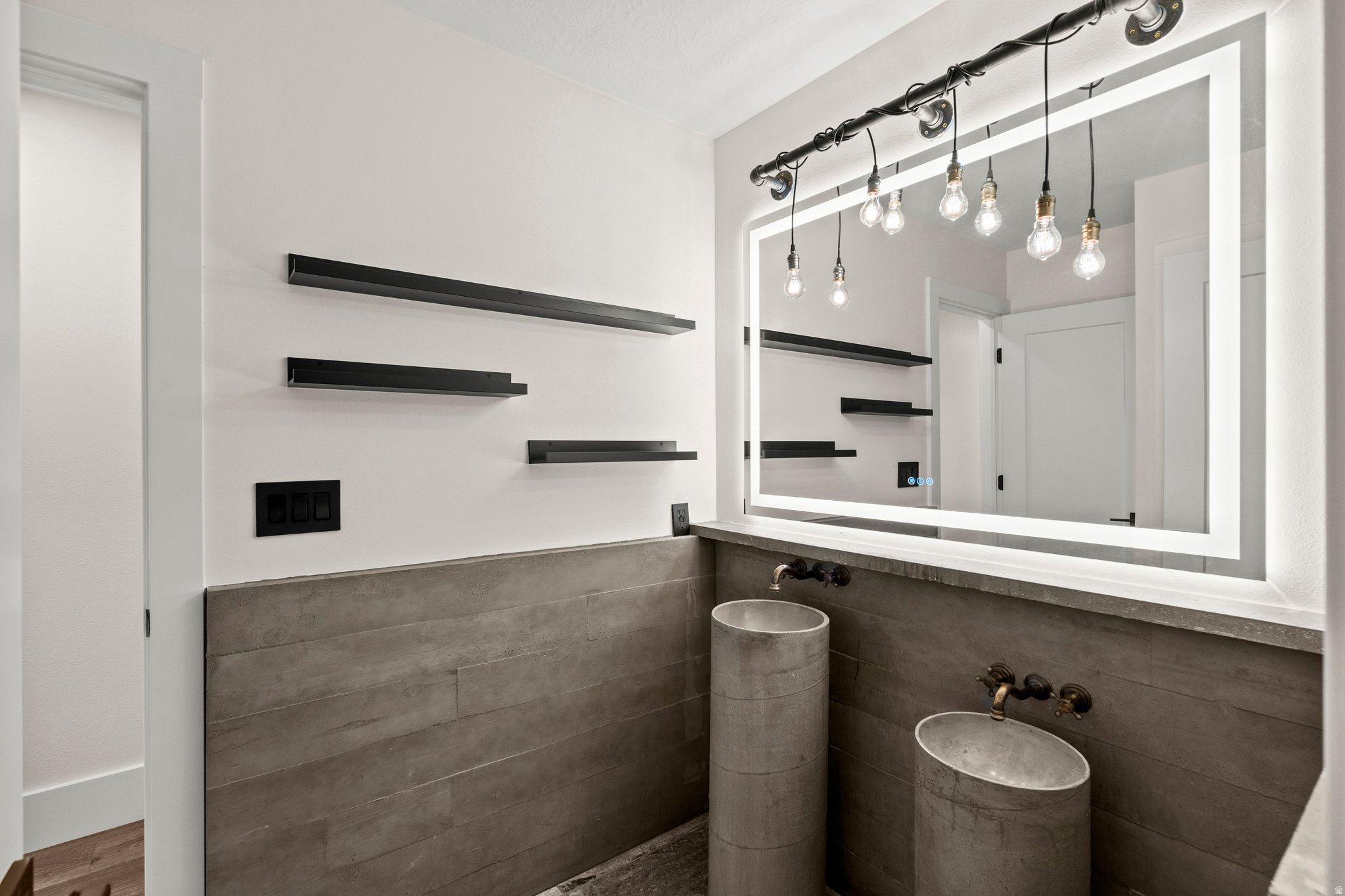 SHERWOOD HILLS - Residential