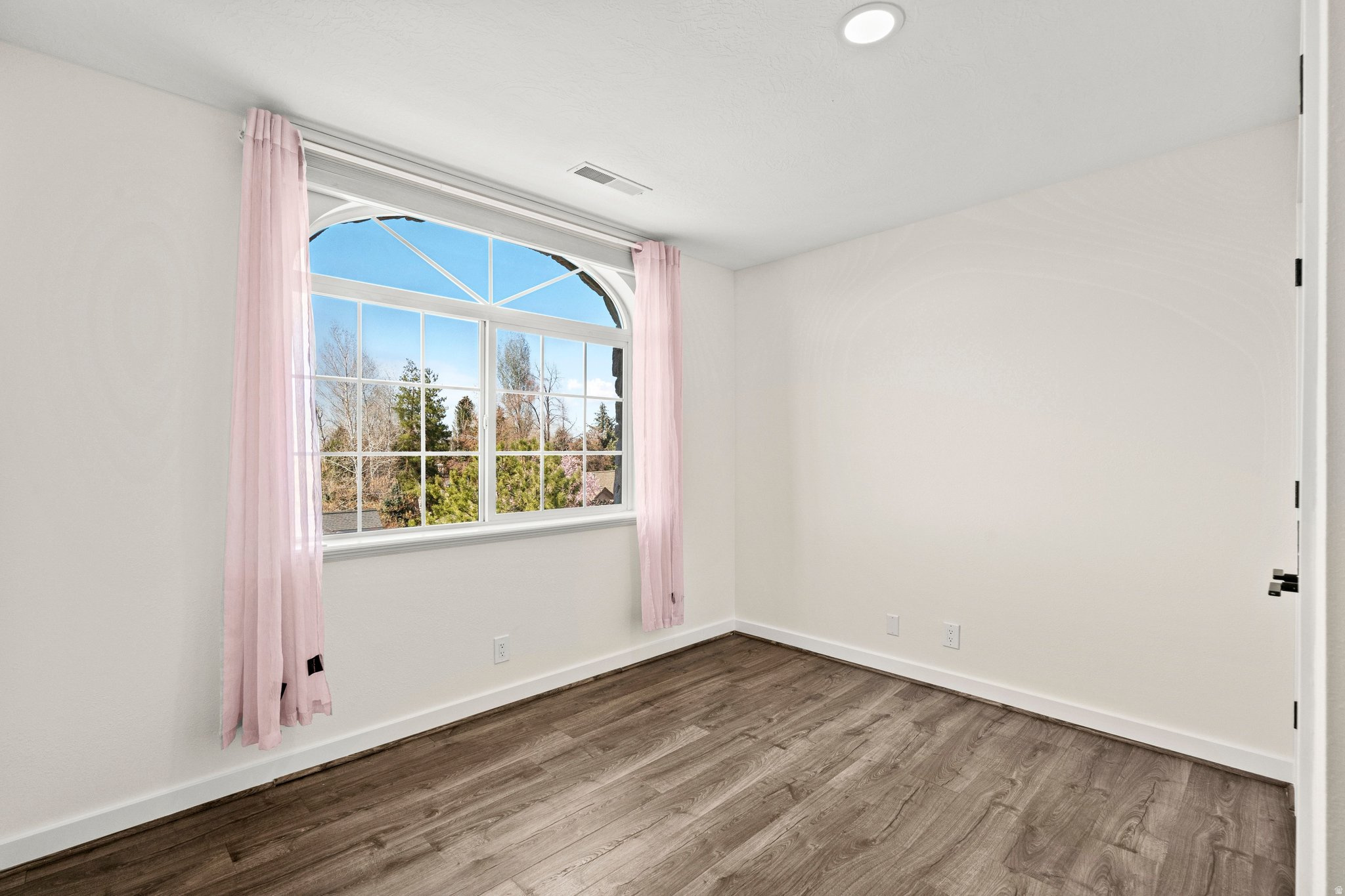 SHERWOOD HILLS - Residential