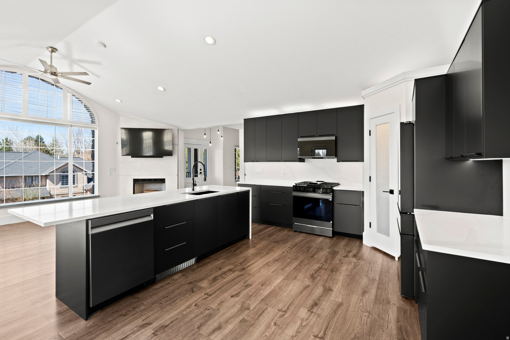 SHERWOOD HILLS - Residential