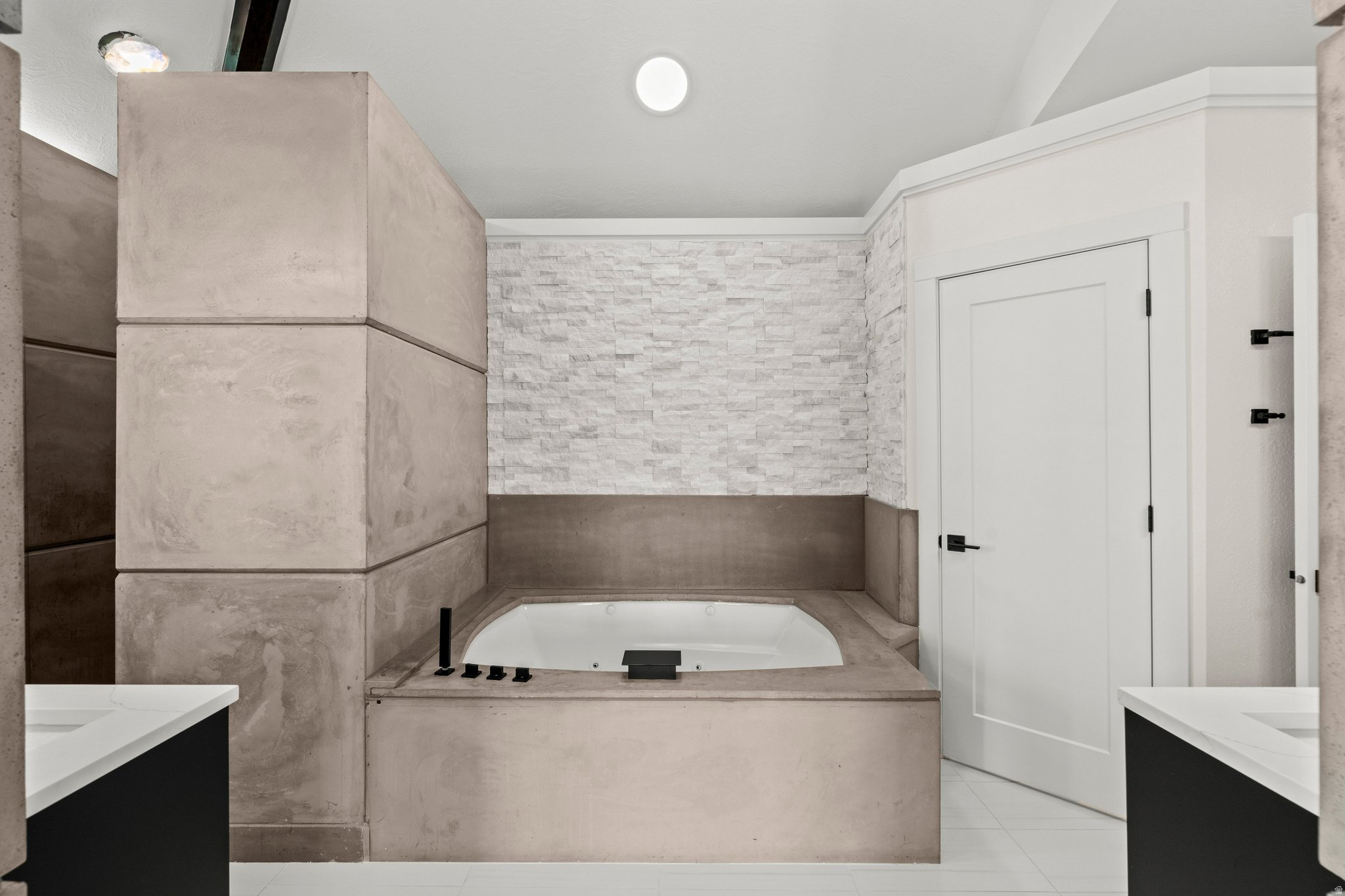 SHERWOOD HILLS - Residential