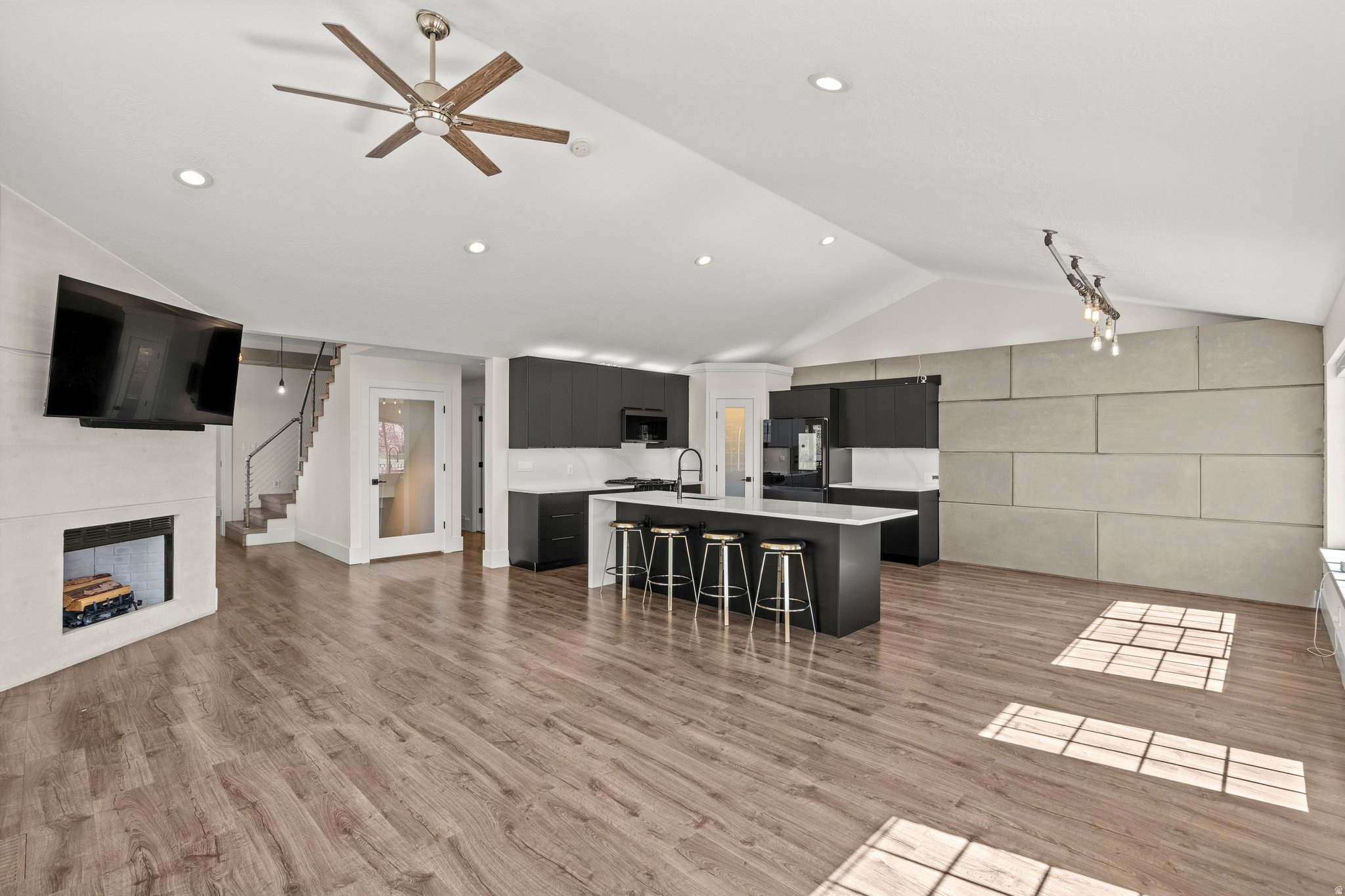 SHERWOOD HILLS - Residential