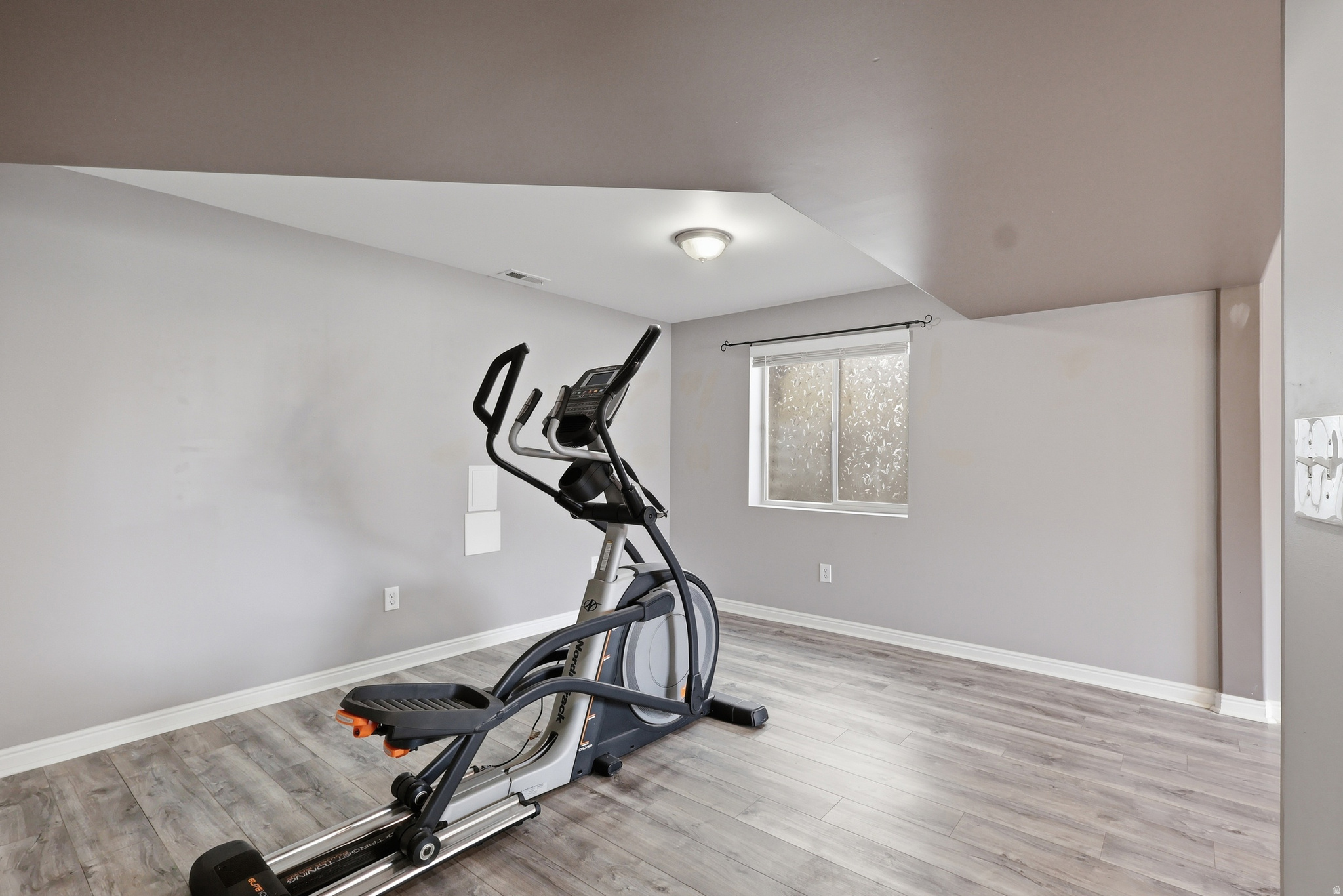 CEDAR BLUFFS - Residential