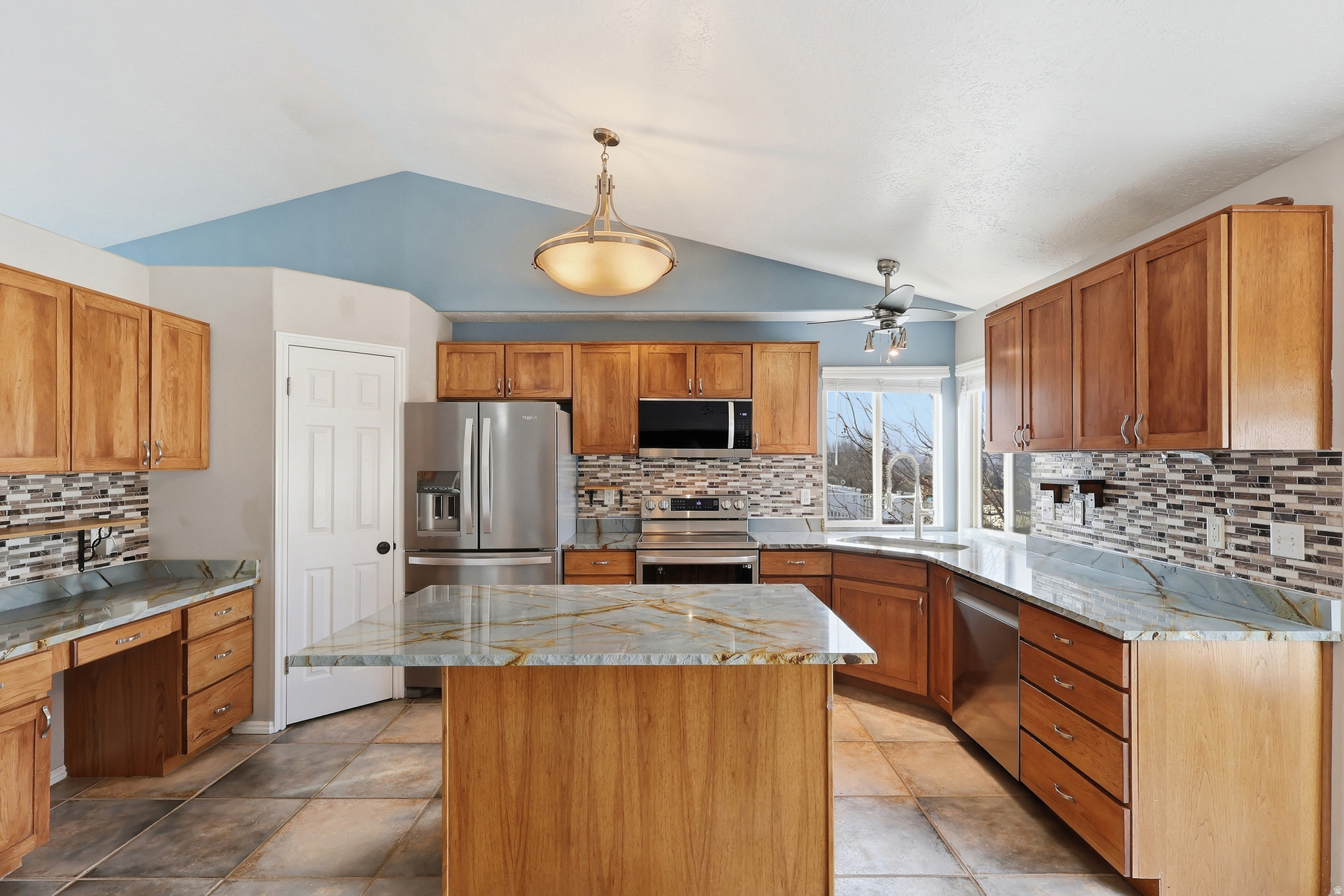 CEDAR BLUFFS - Residential