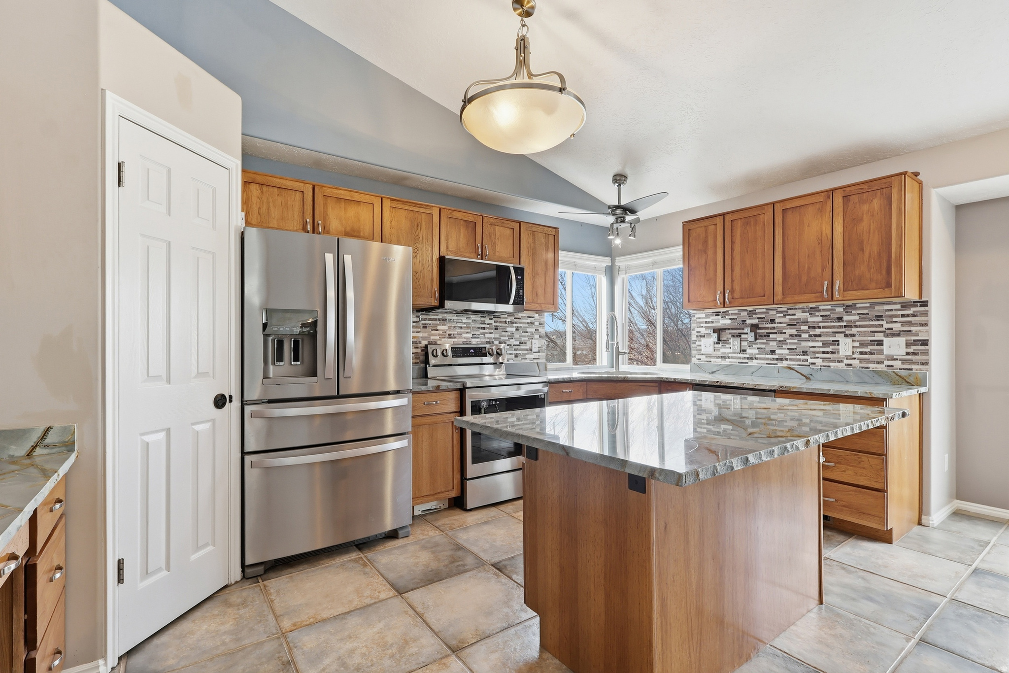 CEDAR BLUFFS - Residential