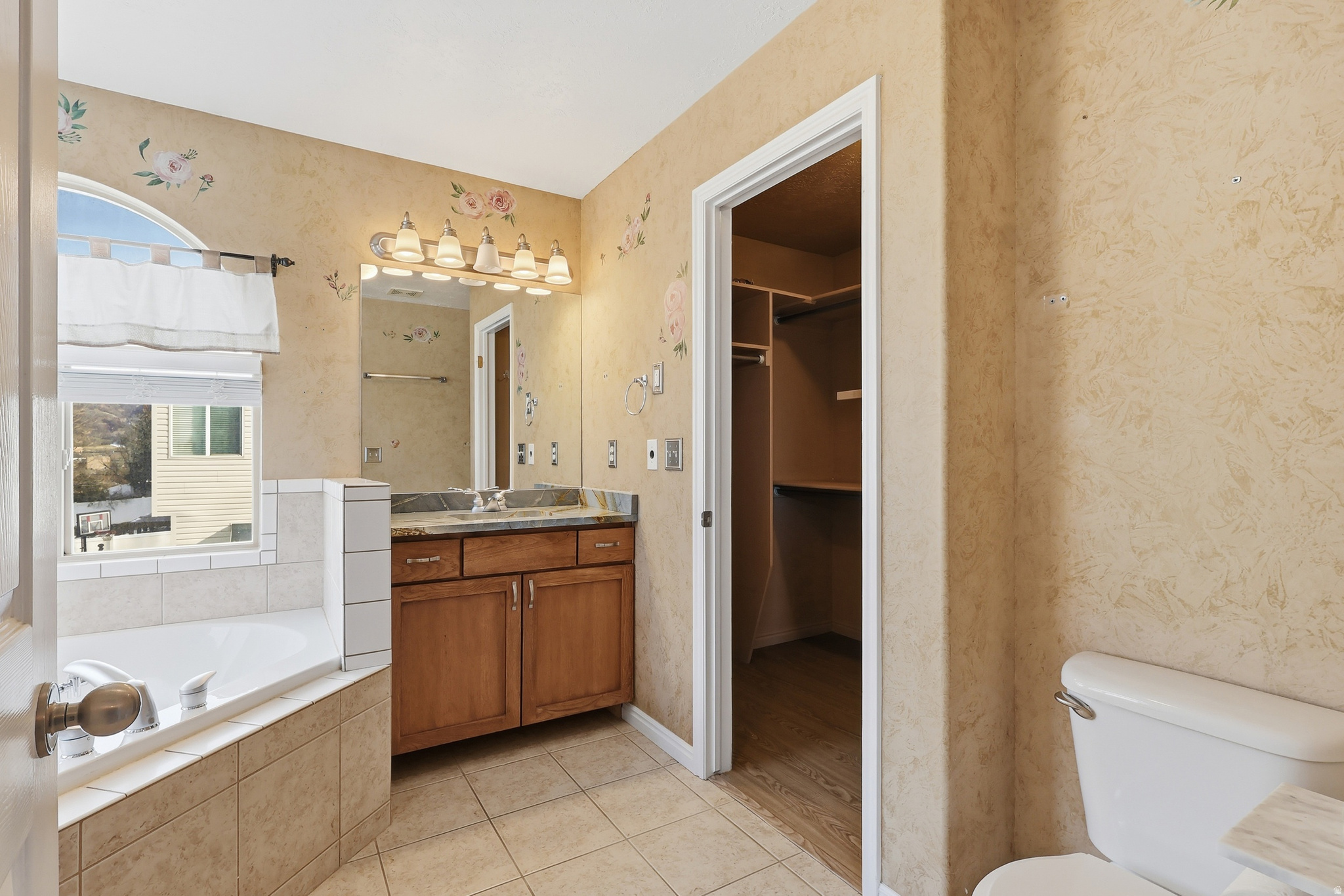 CEDAR BLUFFS - Residential