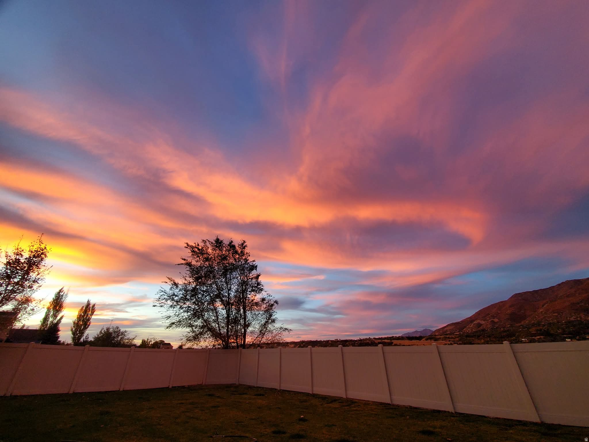 CEDAR BLUFFS - Residential