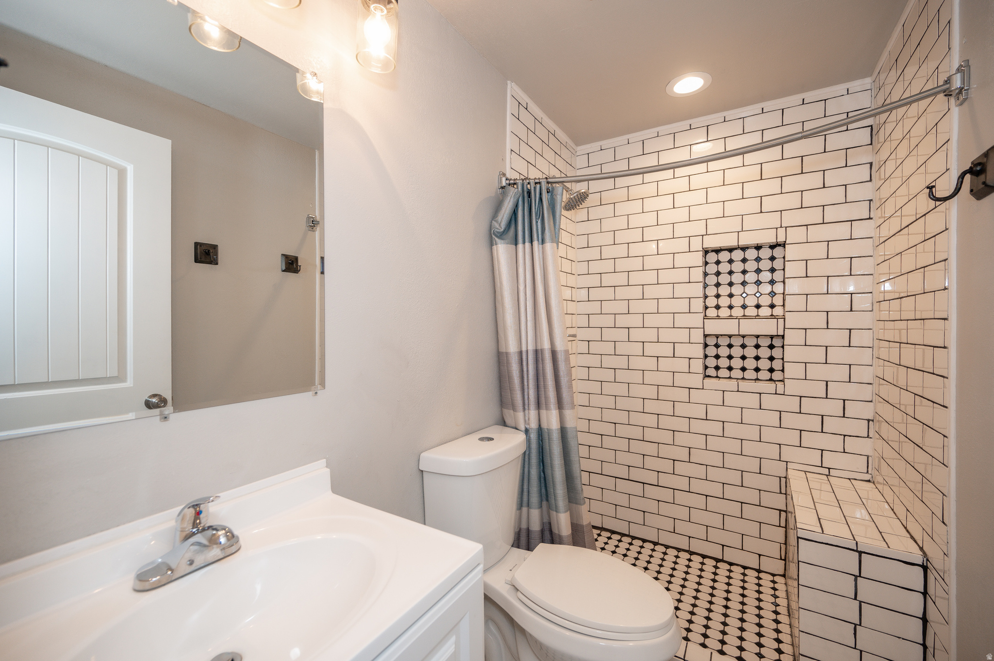 INDEPENDENCE AT THE - Residential Lease