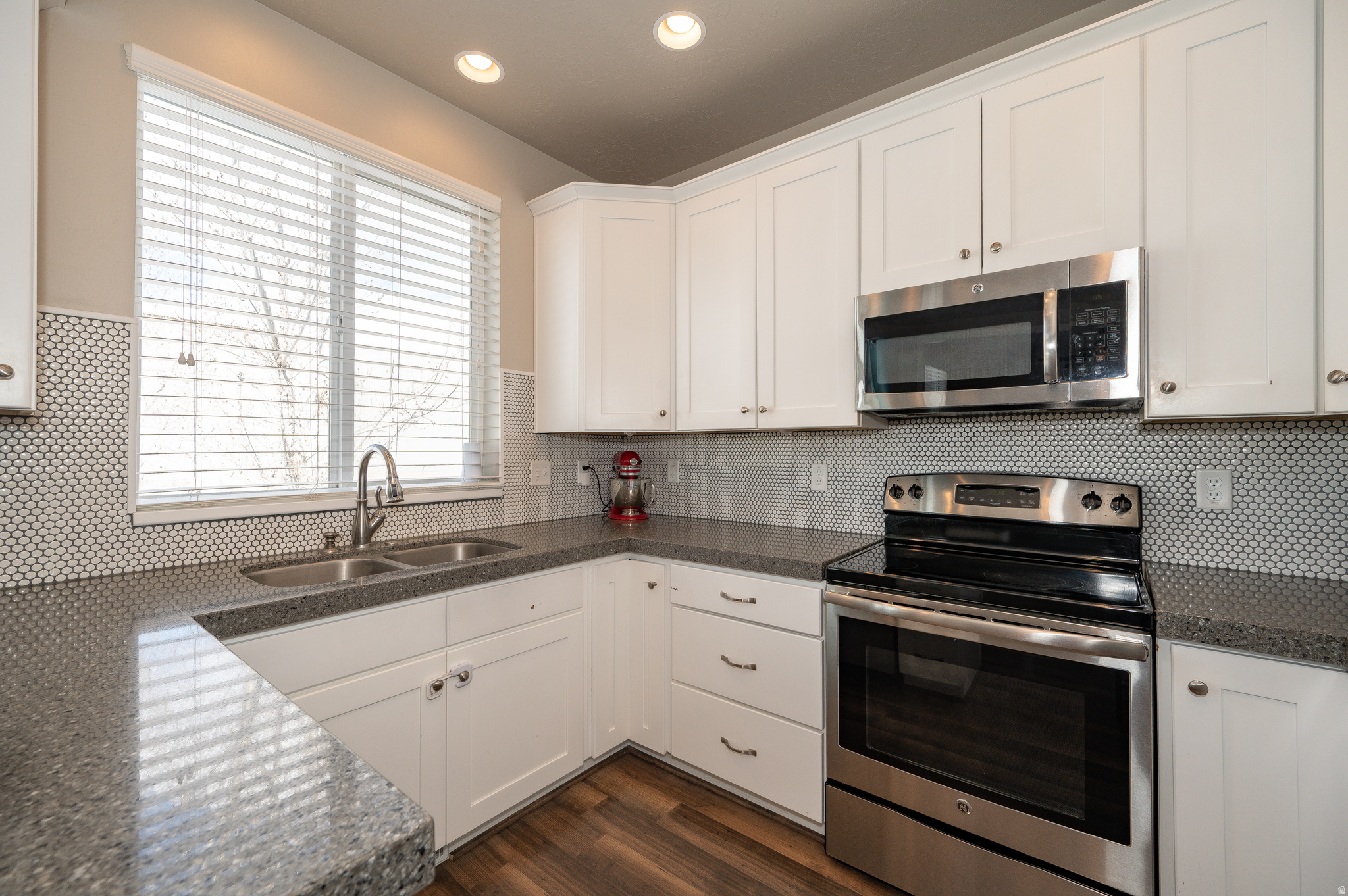 INDEPENDENCE AT THE - Residential Lease