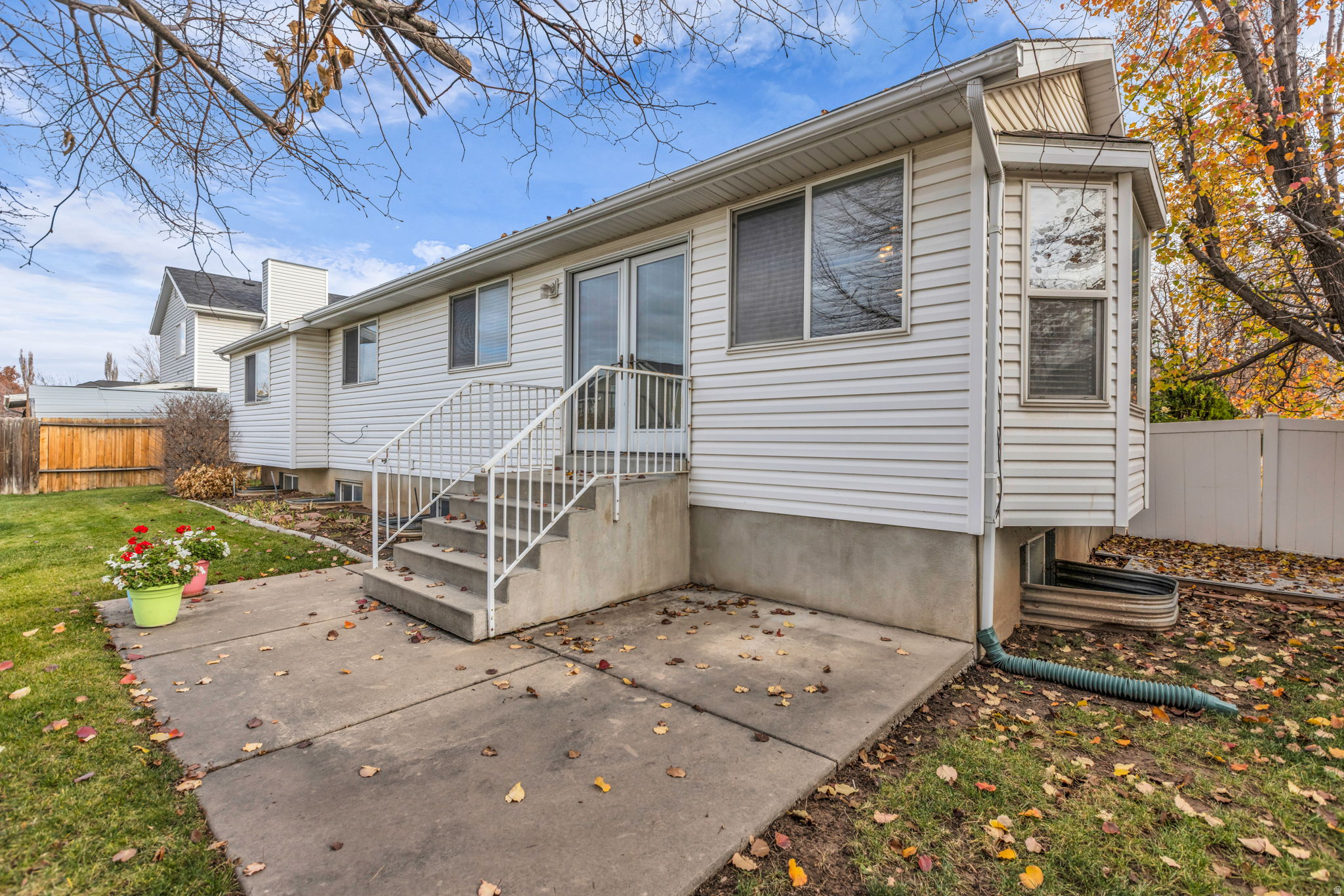 WINDSOR MEADOWS - Residential