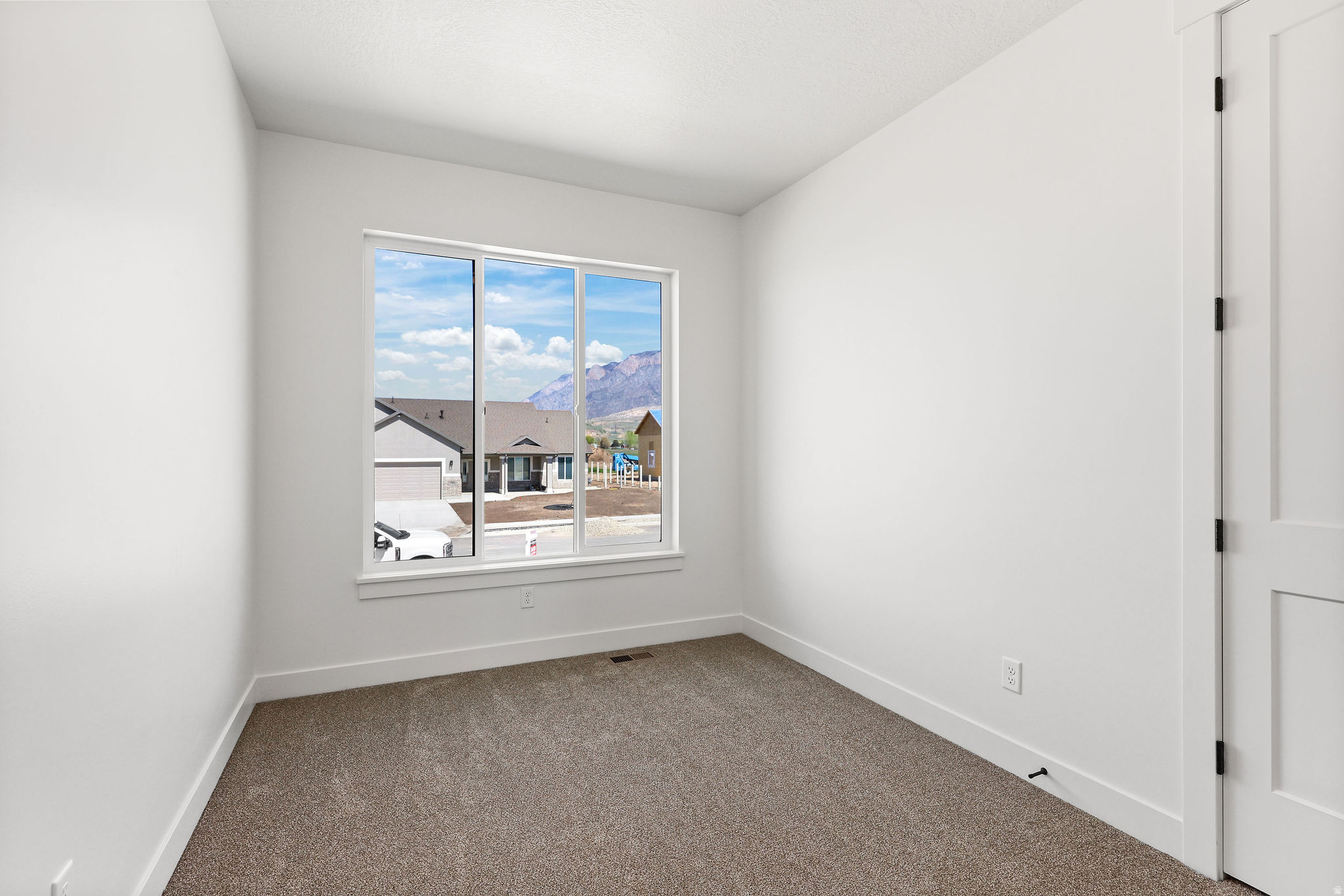 HAPPY DAYS - Residential