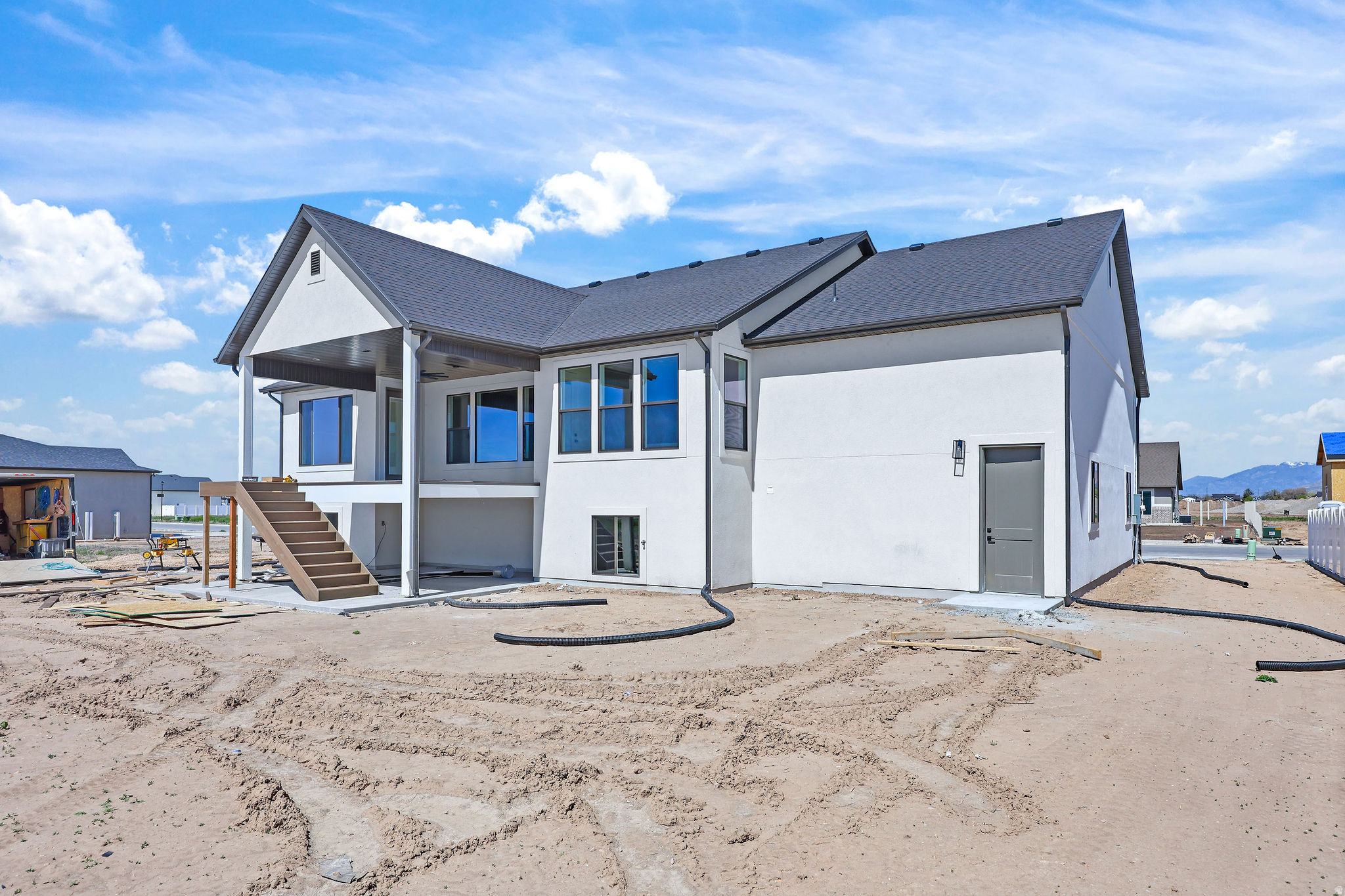 HAPPY DAYS - Residential