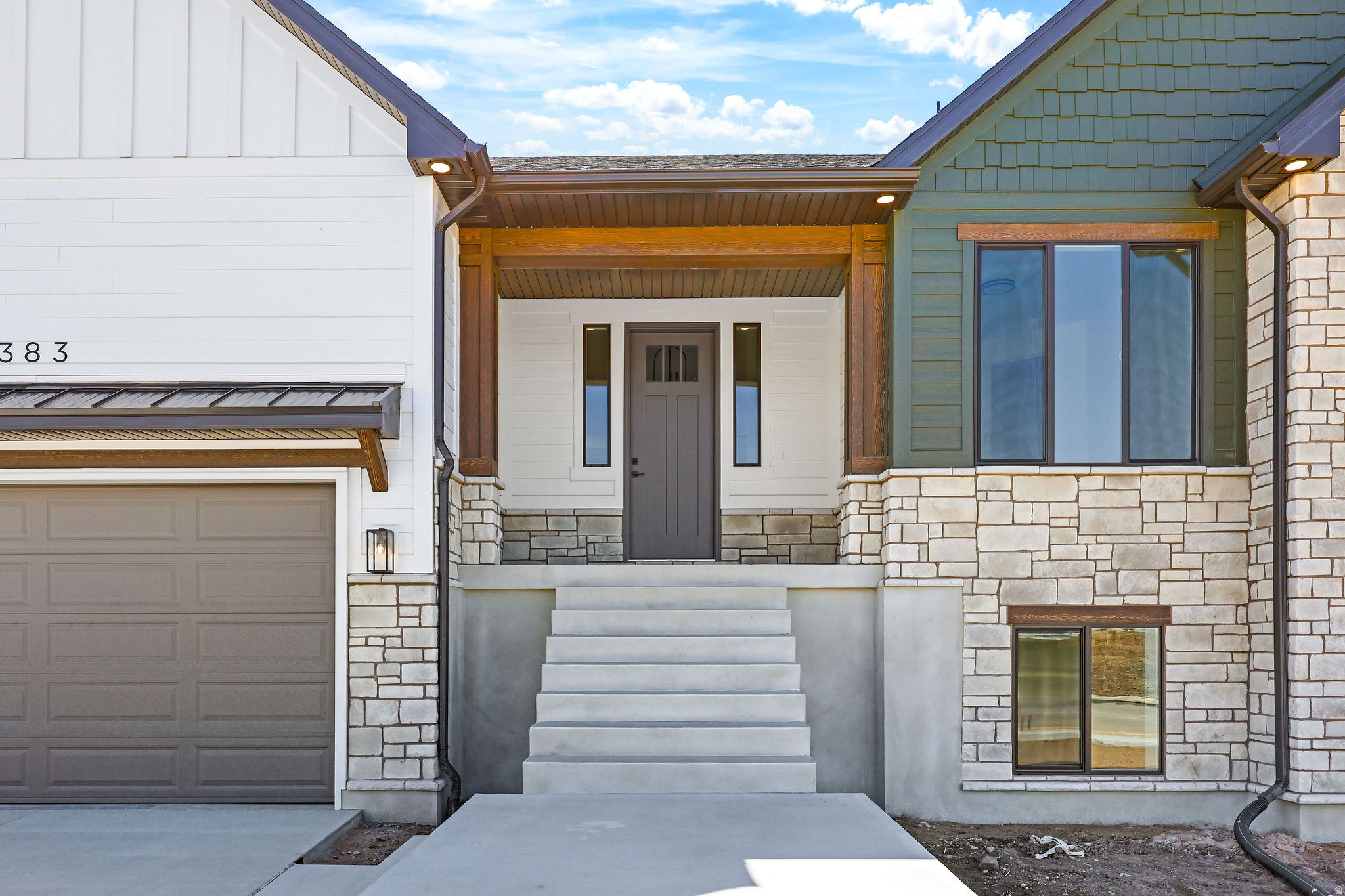 HAPPY DAYS - Residential