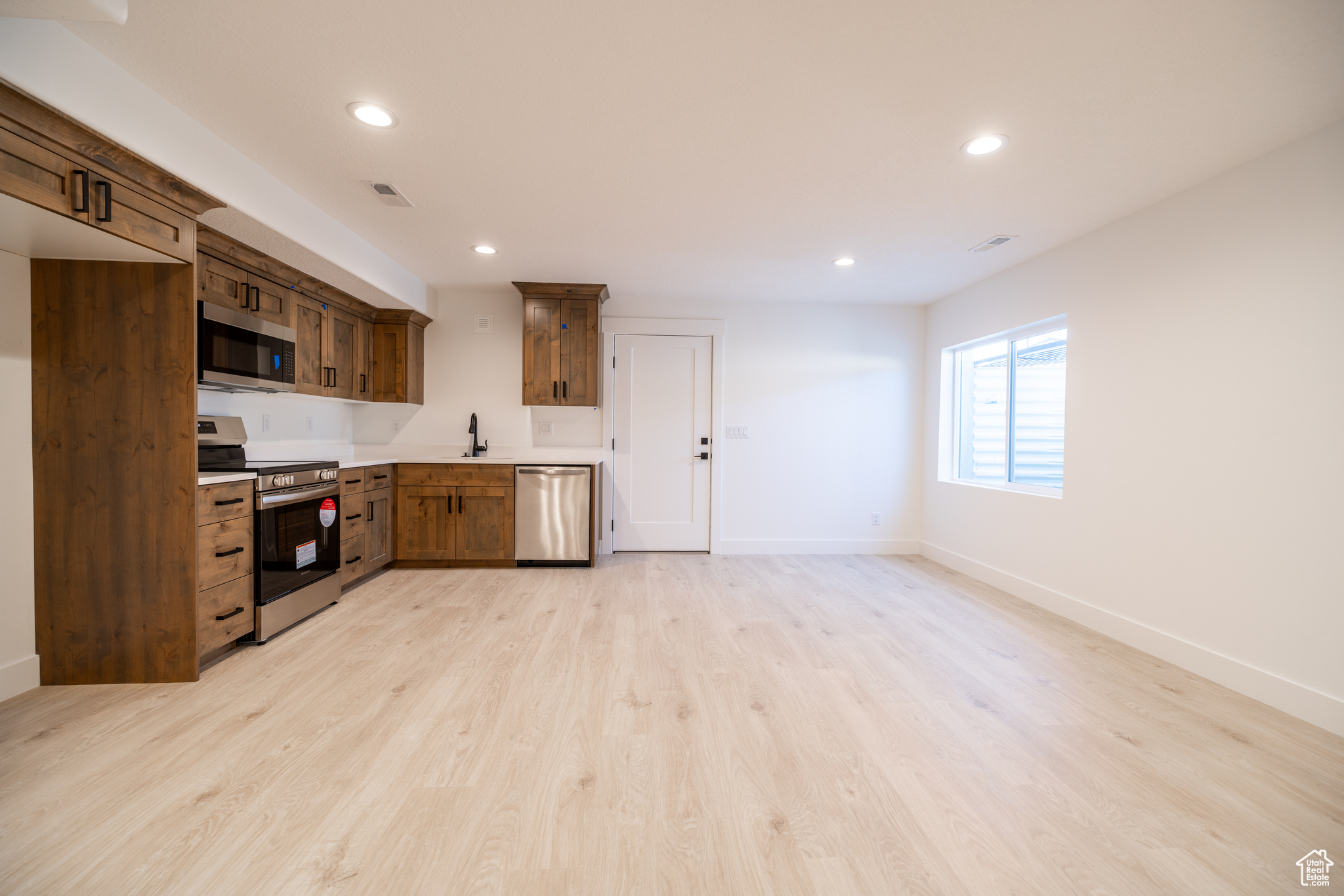 SUNNYSIDE ESTATES SUBDIVISION - Residential
