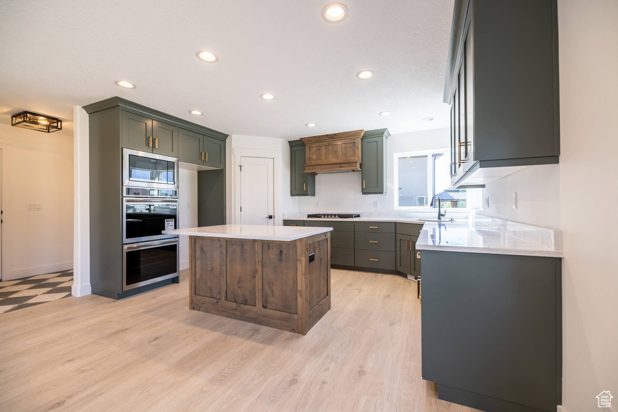 SUNNYSIDE ESTATES SUBDIVISION - Residential