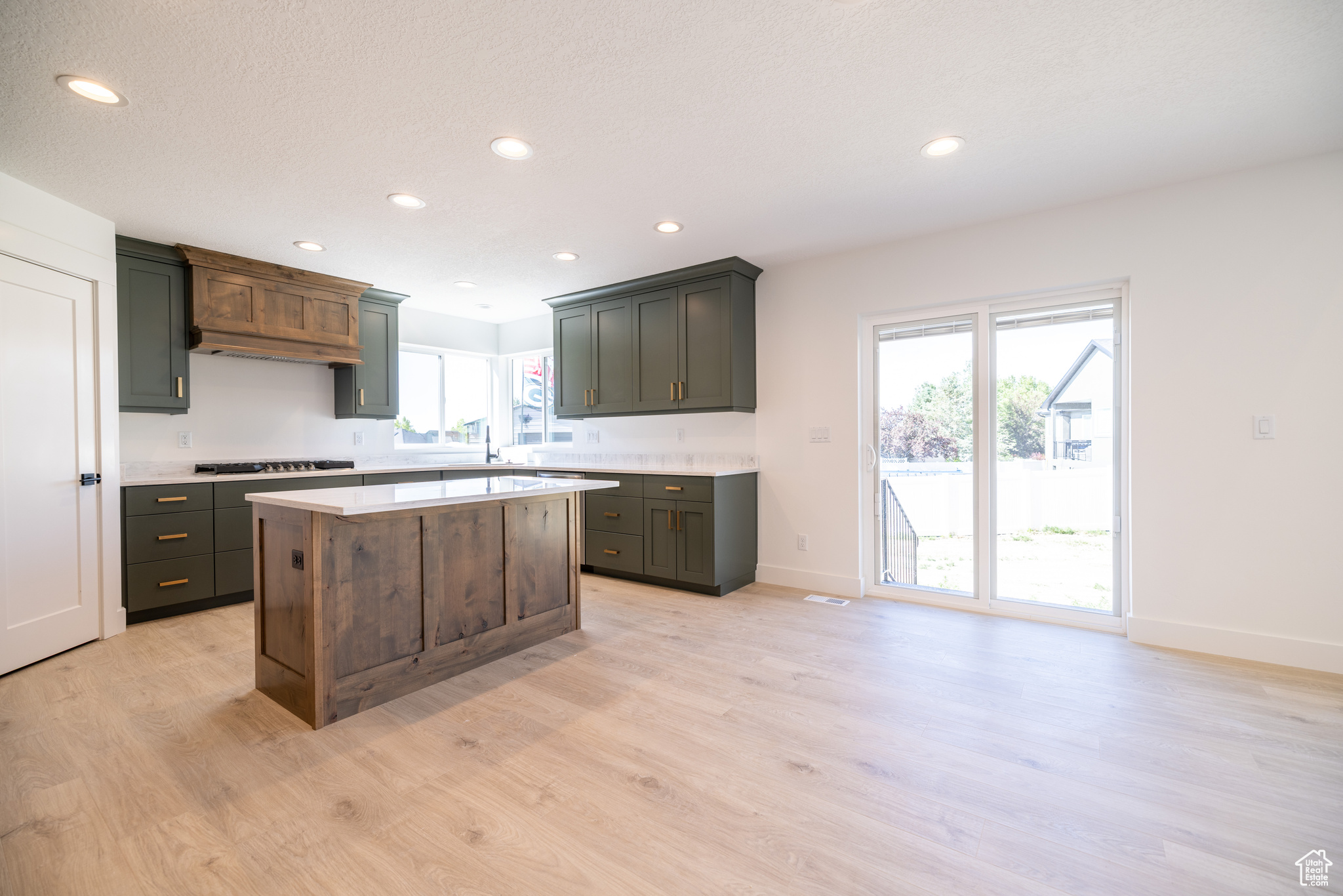 SUNNYSIDE ESTATES SUBDIVISION - Residential