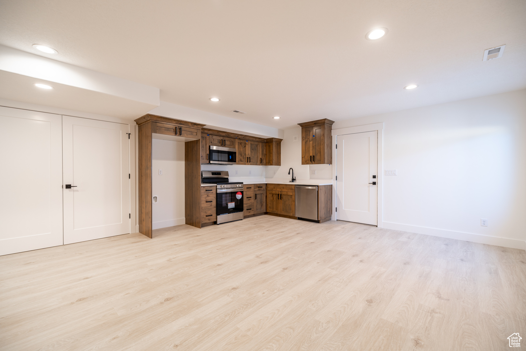 SUNNYSIDE ESTATES SUBDIVISION - Residential